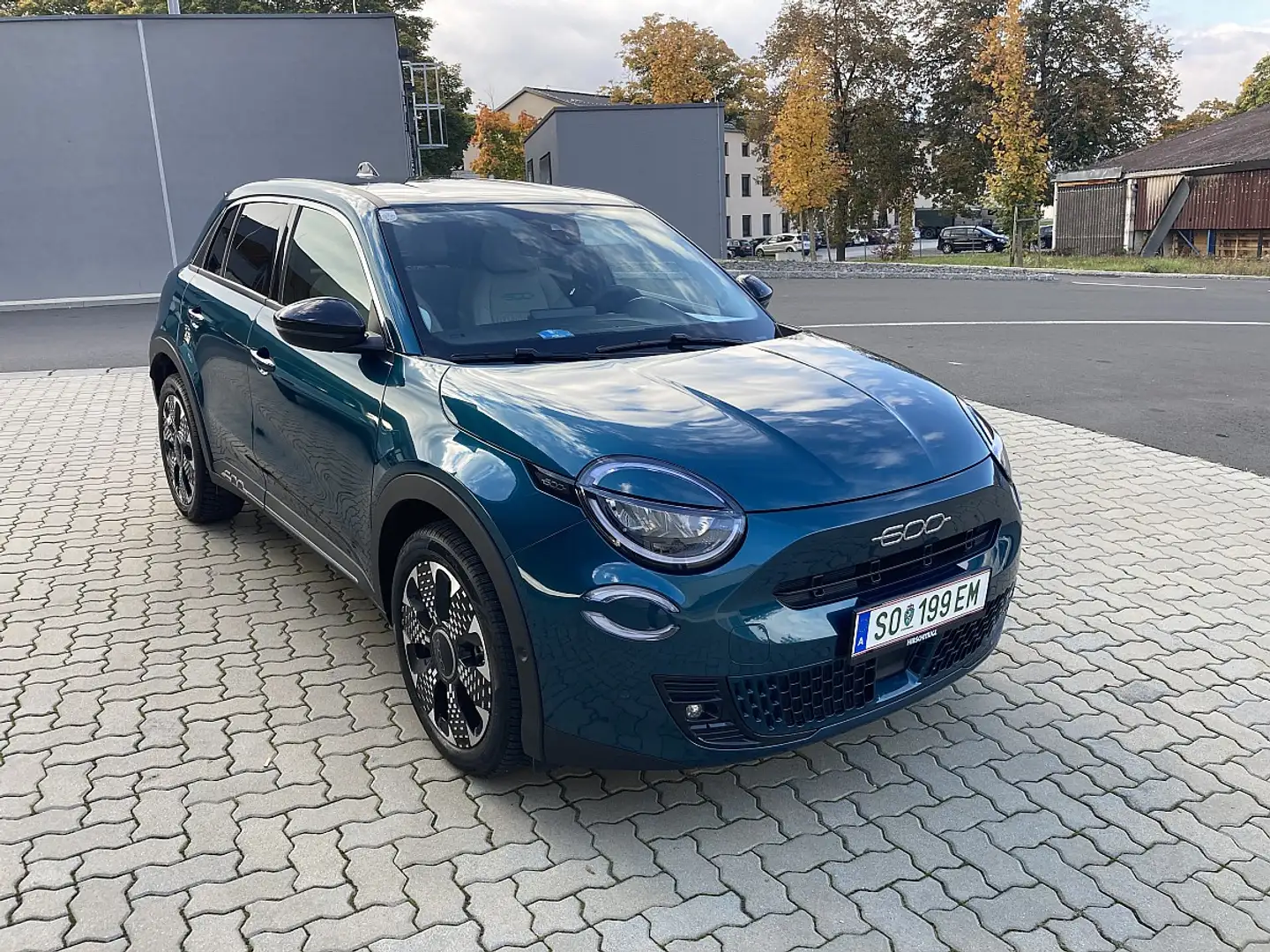 Fiat 600e 600 Elektro La Prima 54 kWh Grün - 2