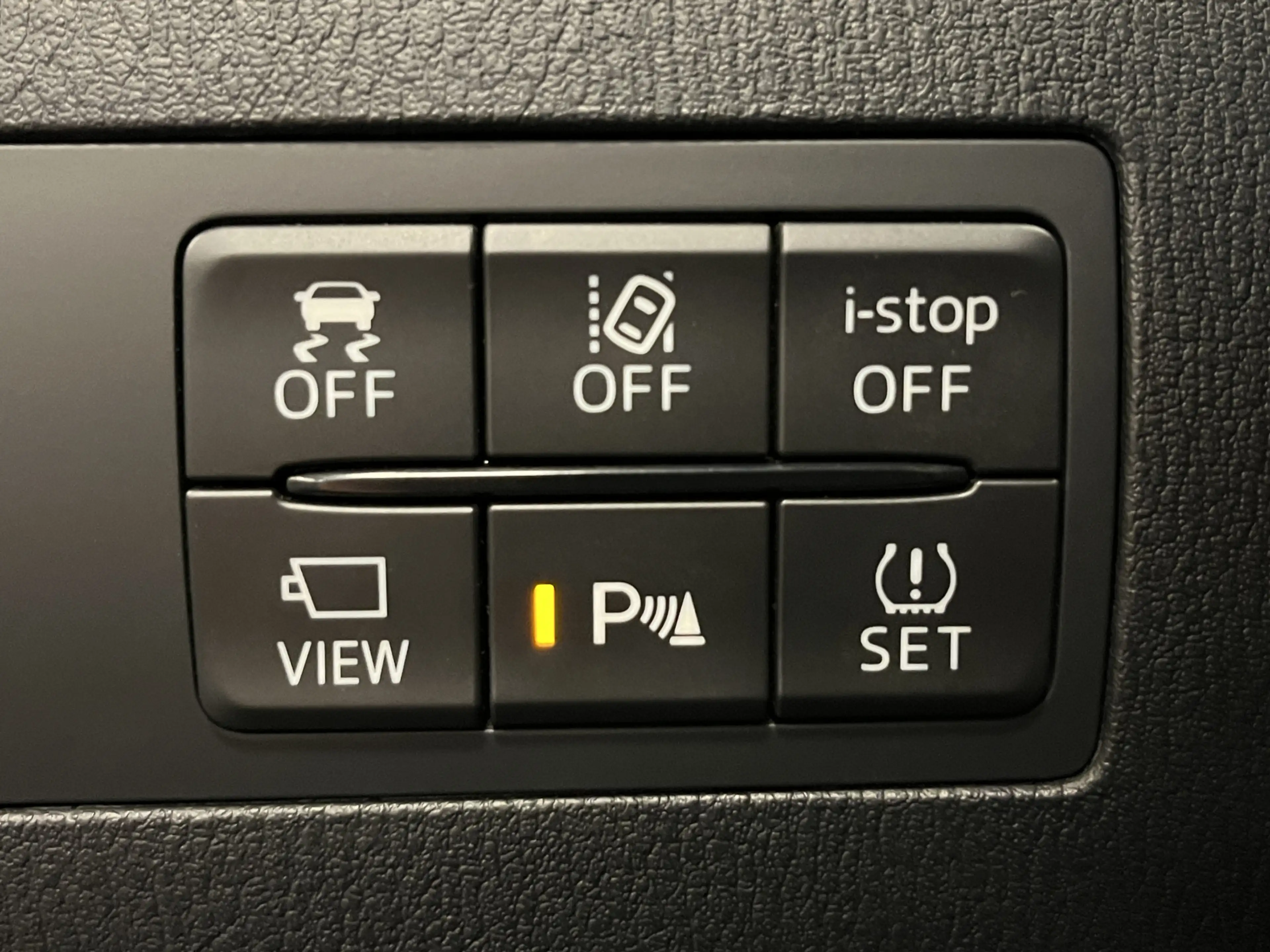 Mazda 2 1.5i SkyActiv-G Signature 90PK Leder Navi DAB+ App — photo 29