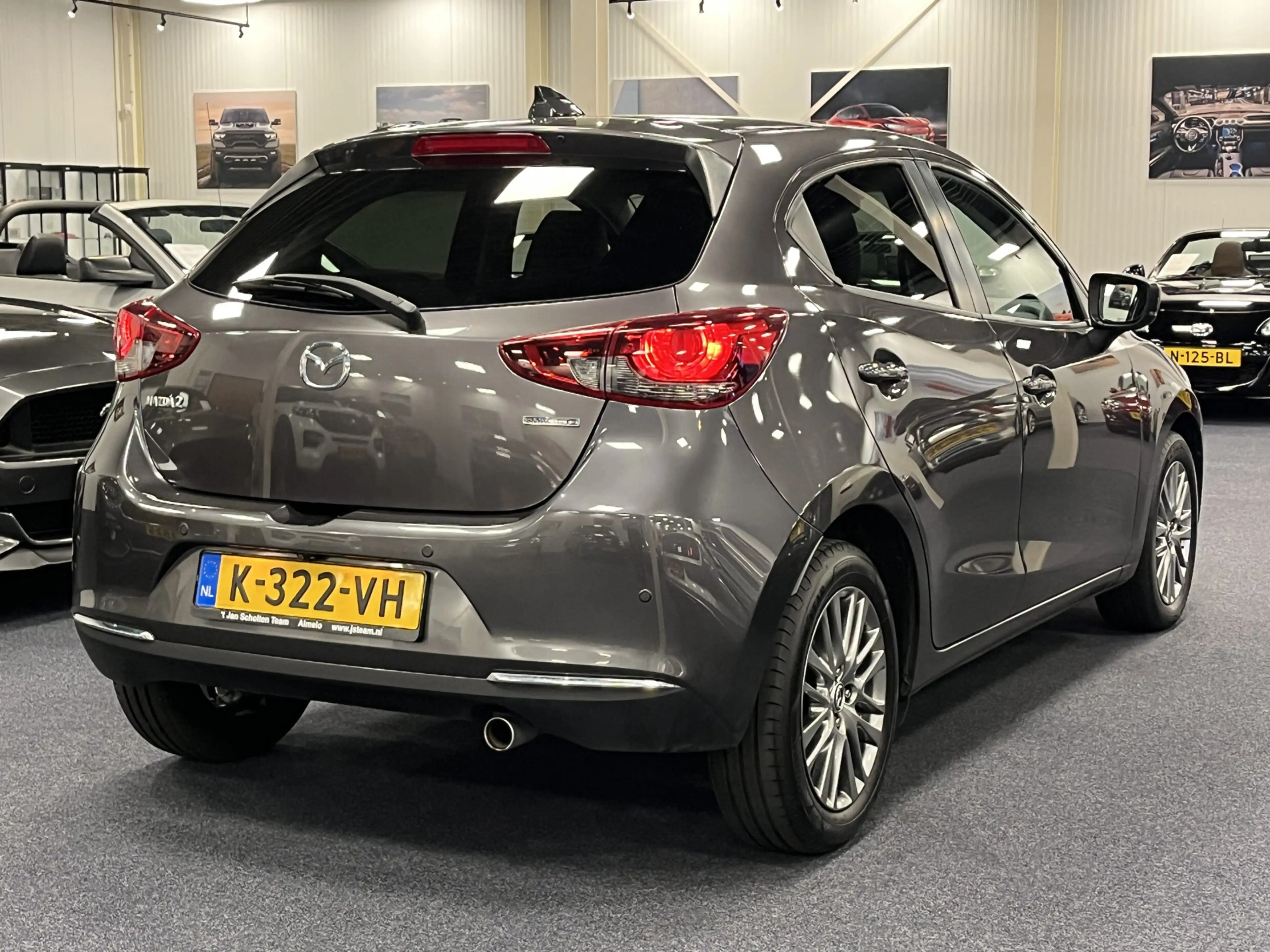 Mazda 2 1.5i SkyActiv-G Signature 90PK Leder Navi DAB+ App — photo 12