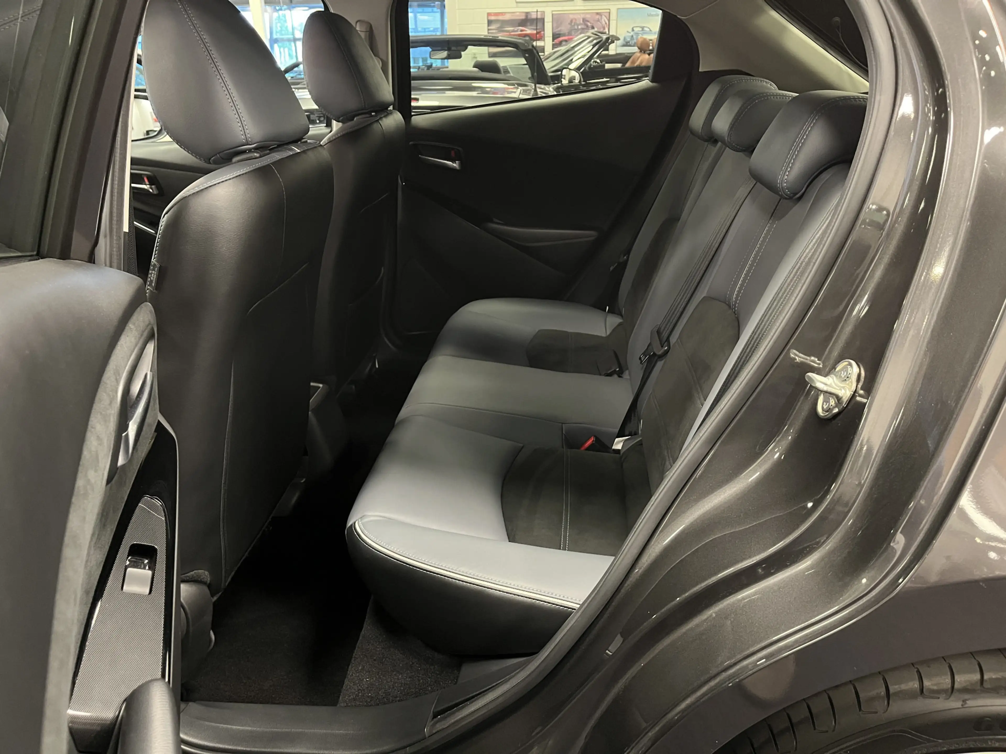 Mazda 2 1.5i SkyActiv-G Signature 90PK Leder Navi DAB+ App — photo 20