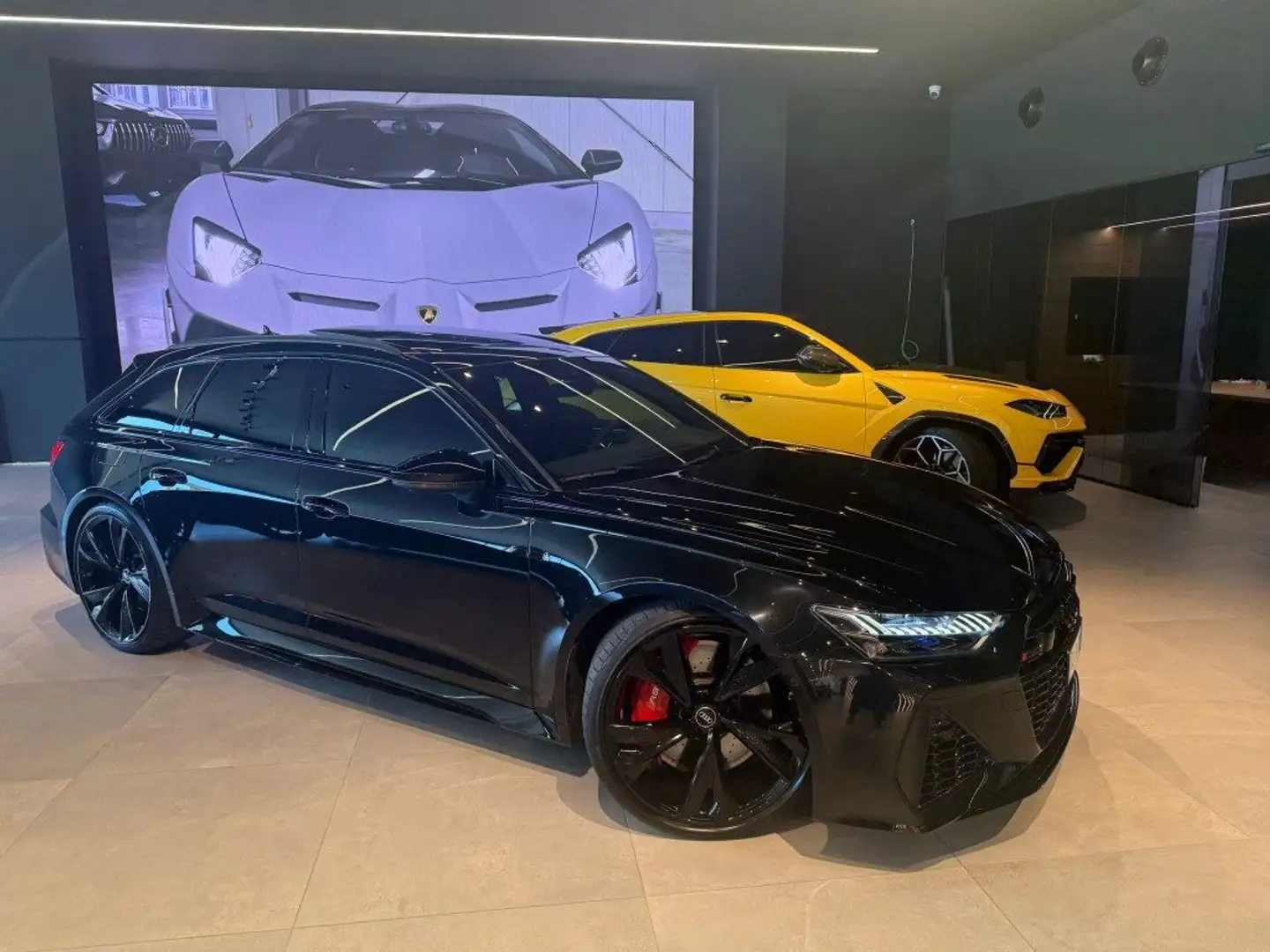 Audi RS6 Avant 4.0 TFSI V8 quattro tiptronic Schwarz - 1