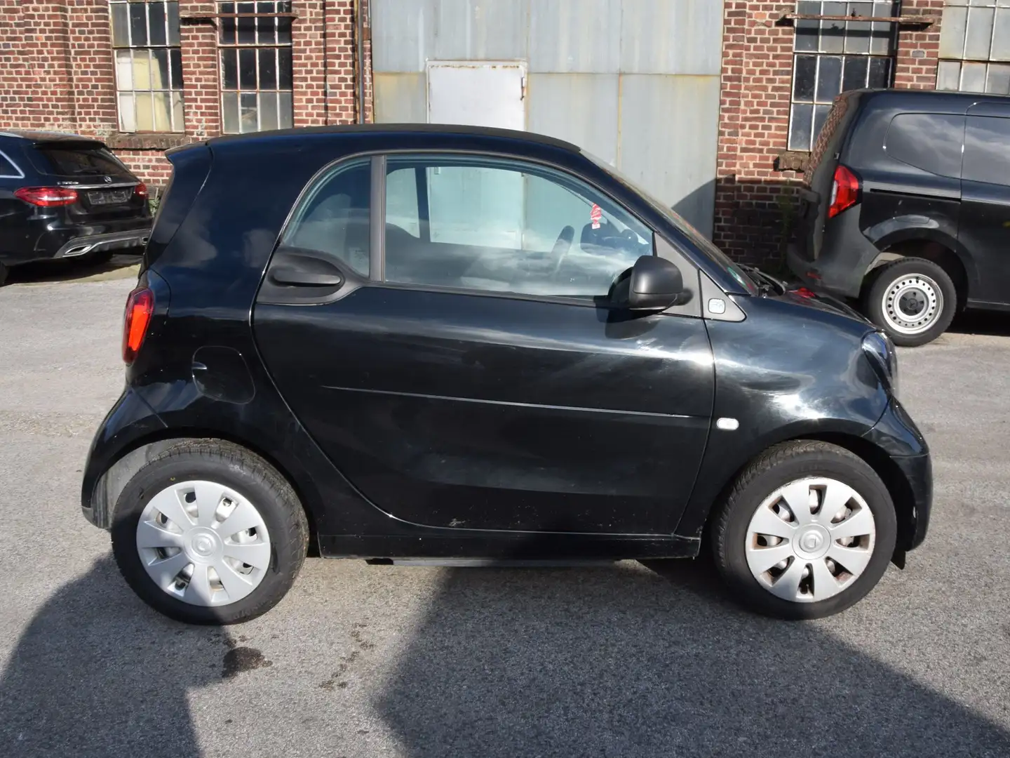 smart forTwo coupe EQ 60kW EQ Batterie Automatik Klimaaut 1. HD Siyah - 2