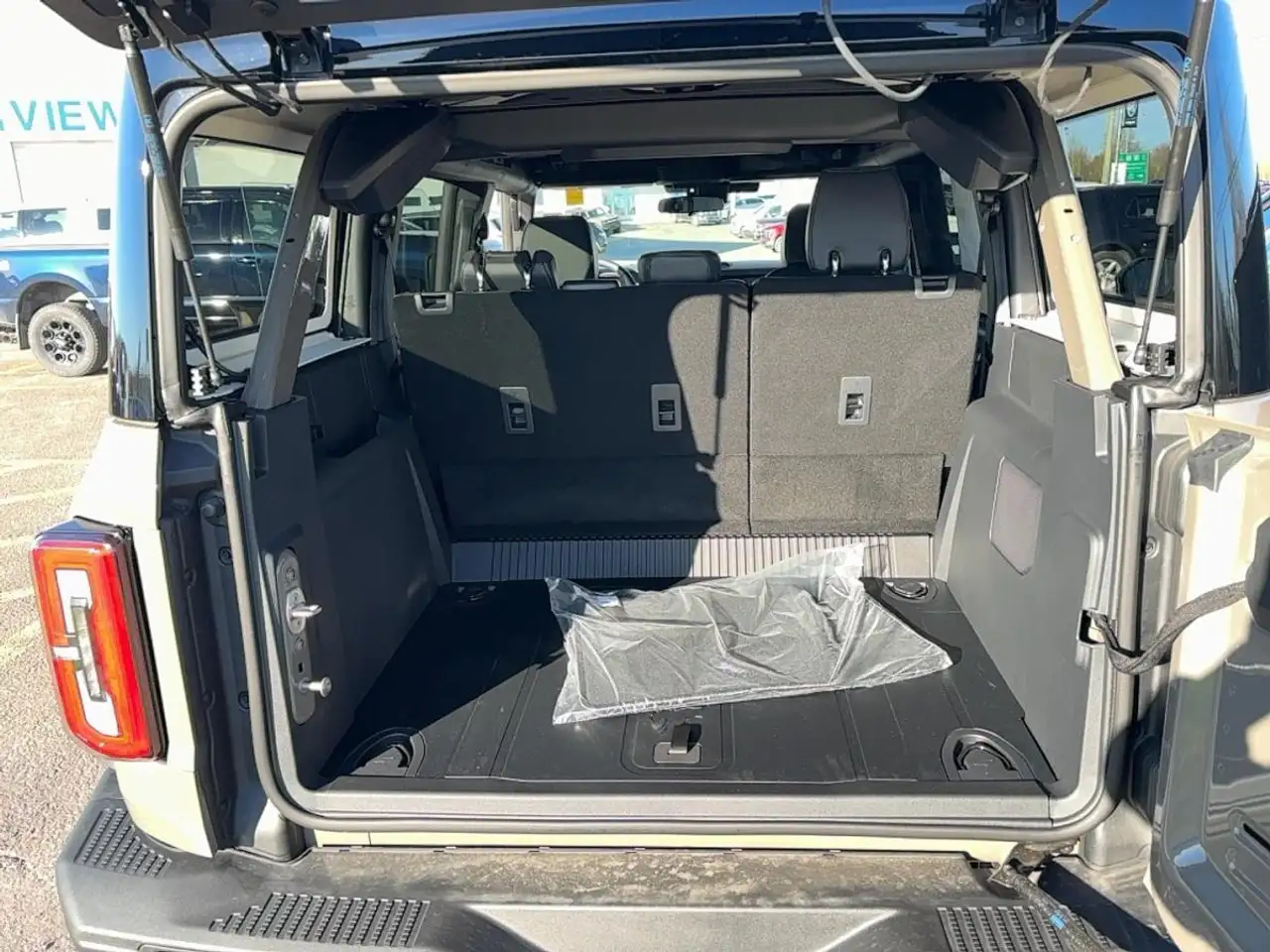 Ford Bronco снимка Ford Bronco