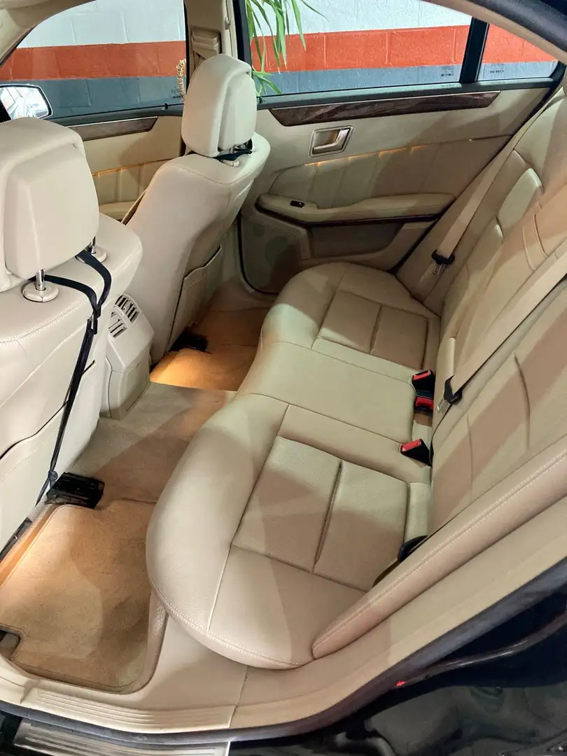 Mercedes-Benz E 220 CDI DPF BlueEFFICIENCY 7G-TRONIC Elegance - 1