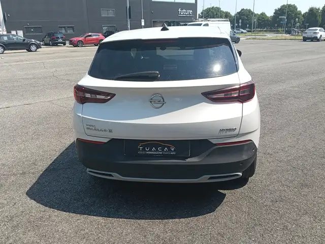 Opel Grandland view 6
