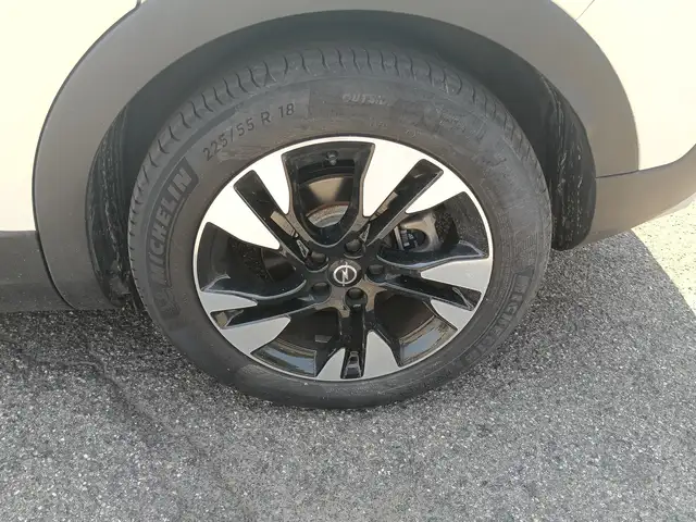 Opel Grandland view 9