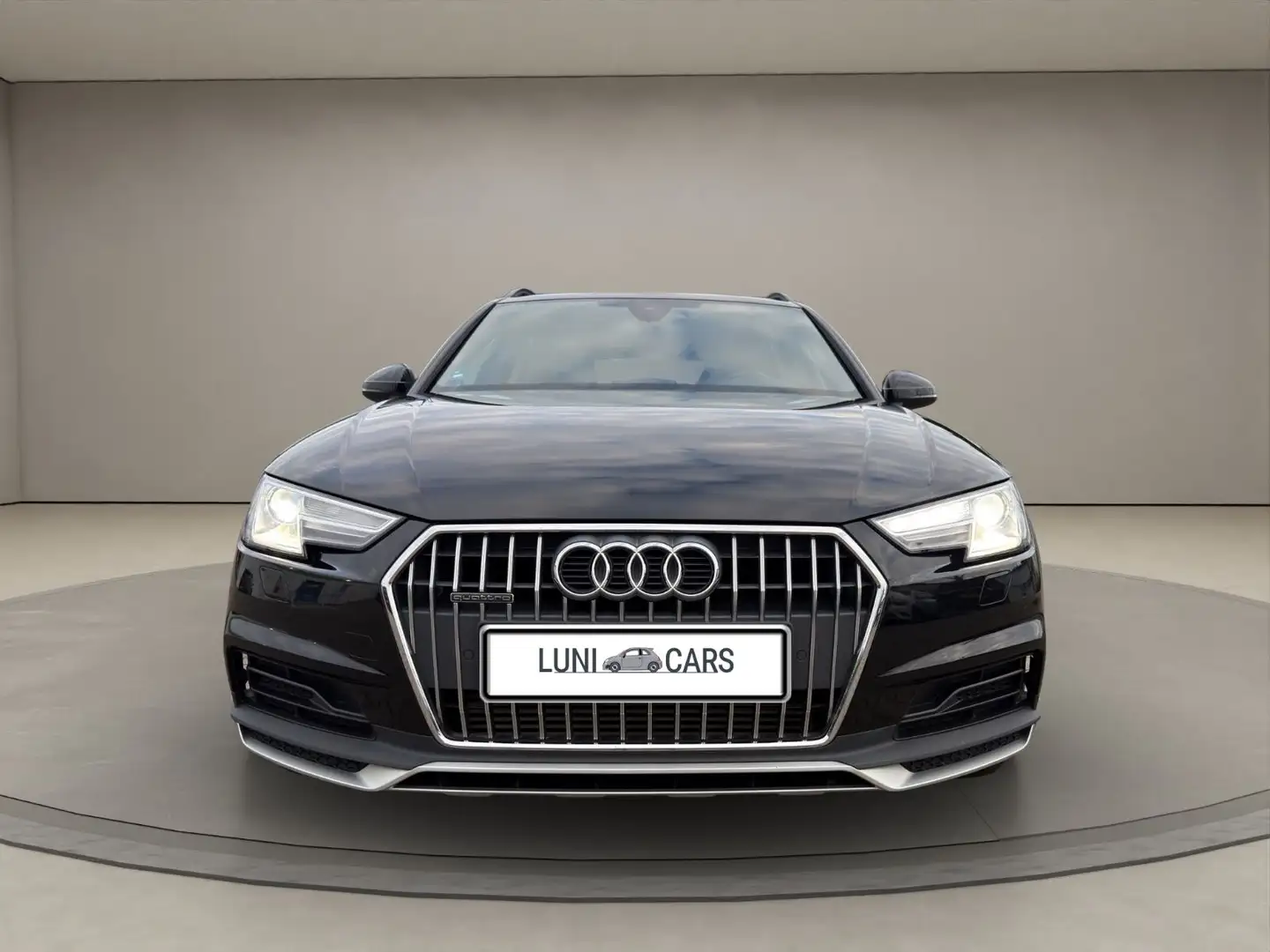 Audi A4 allroad quattro 45 TFSI Aut/ Xenon / Kamera Schwarz - 2