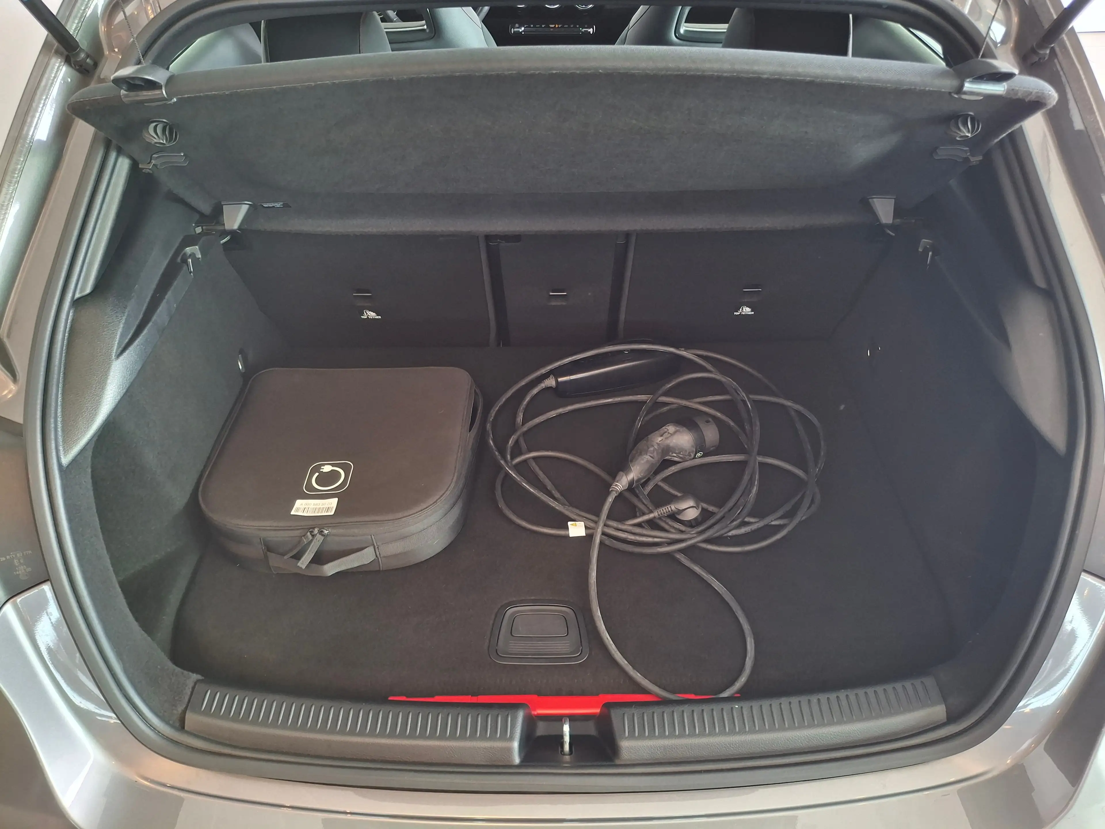 Mercedes-Benz A 250 e AMG Line 18'' AMG LMV SFEERVERLICHTING CAMERA ST — photo 13