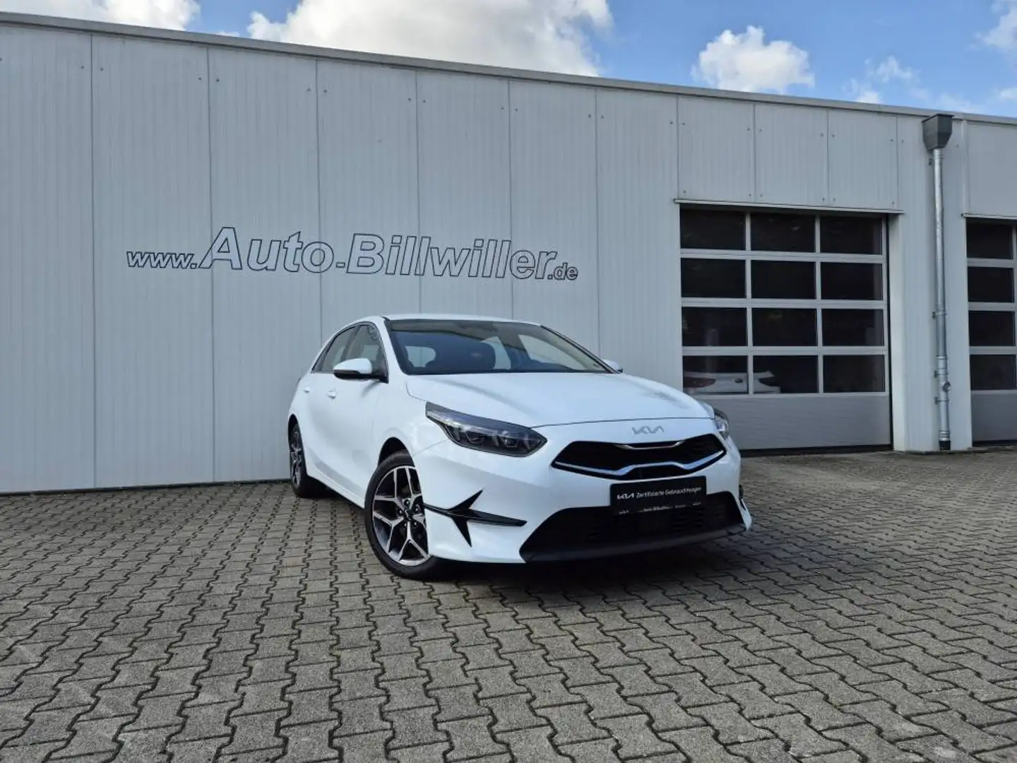 Kia Ceed / cee'd Ceed 5-Türer 1.5 T-GDI DCT7 Spirit Weiß - 2