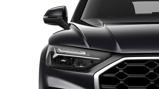Audi Q5 view 3