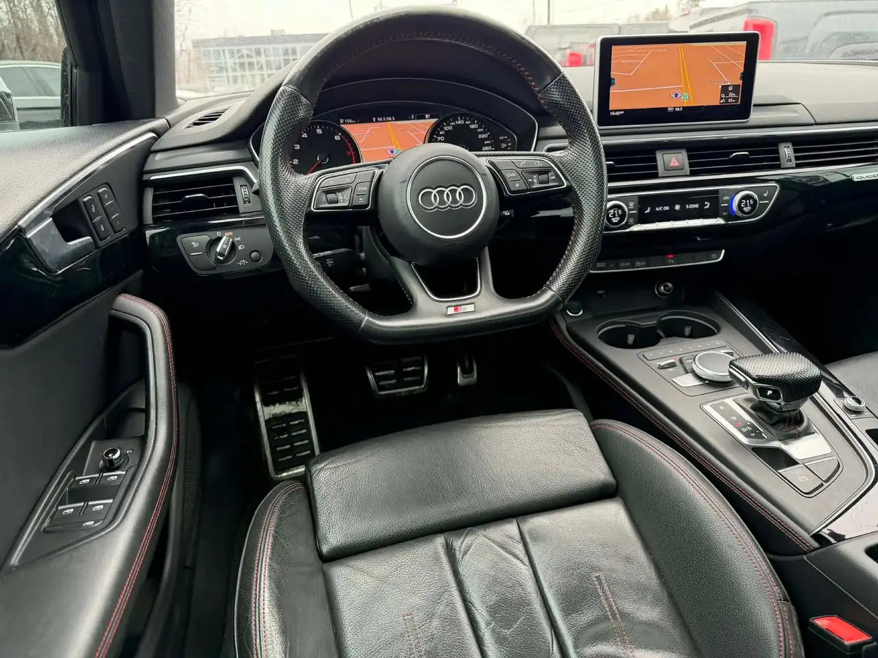 Audi A4 снимка Audi A4