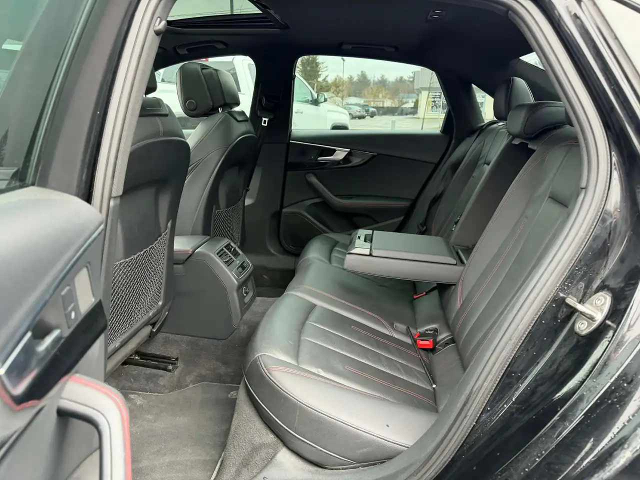 Audi A4 снимка Audi A4