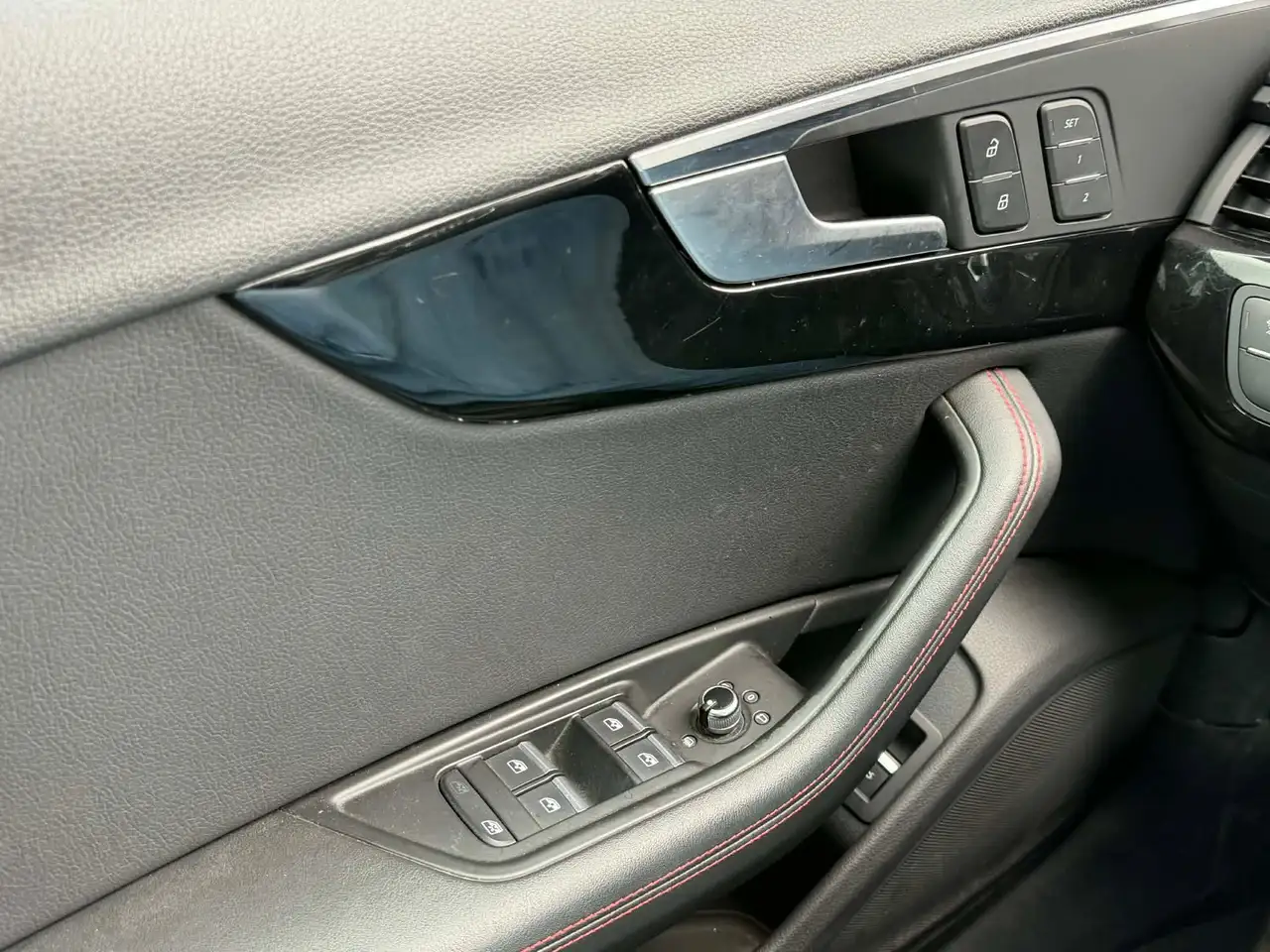 Audi A4 снимка Audi A4