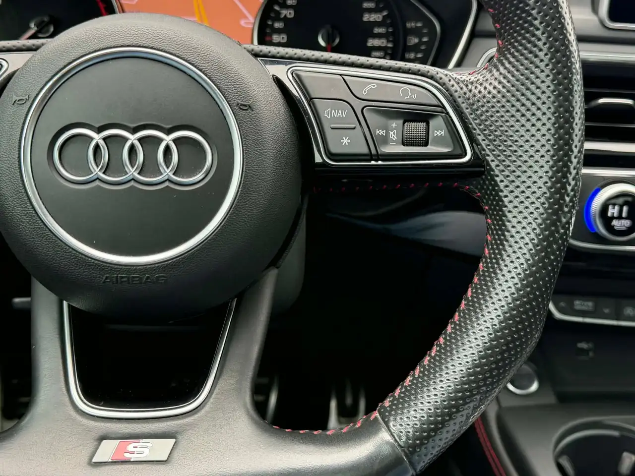 Audi A4 снимка Audi A4