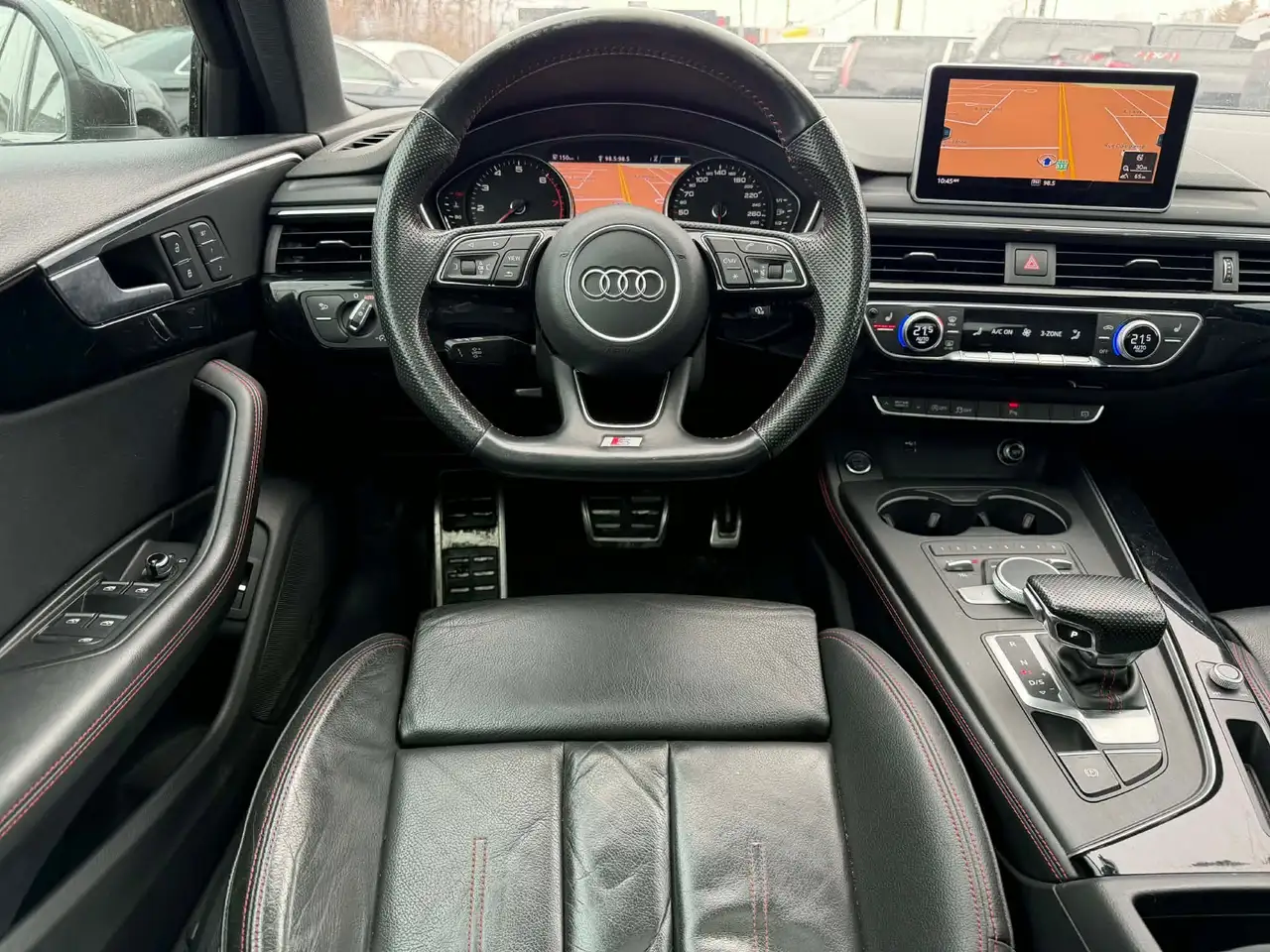 Audi A4 снимка Audi A4