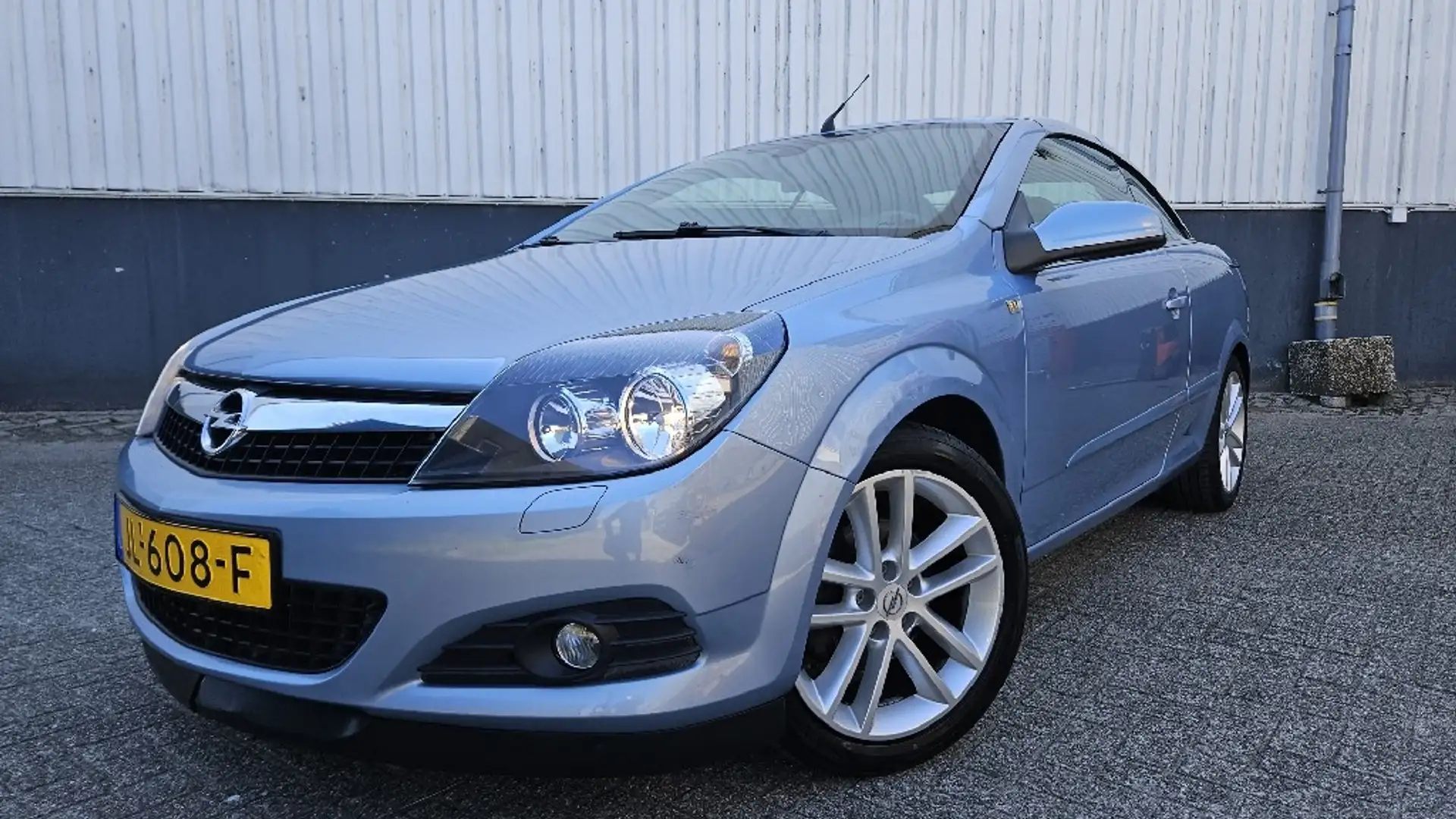 Opel Astra TwinTop 1.6 Cosmo nw apk/ nw koppeling Blauw - 2