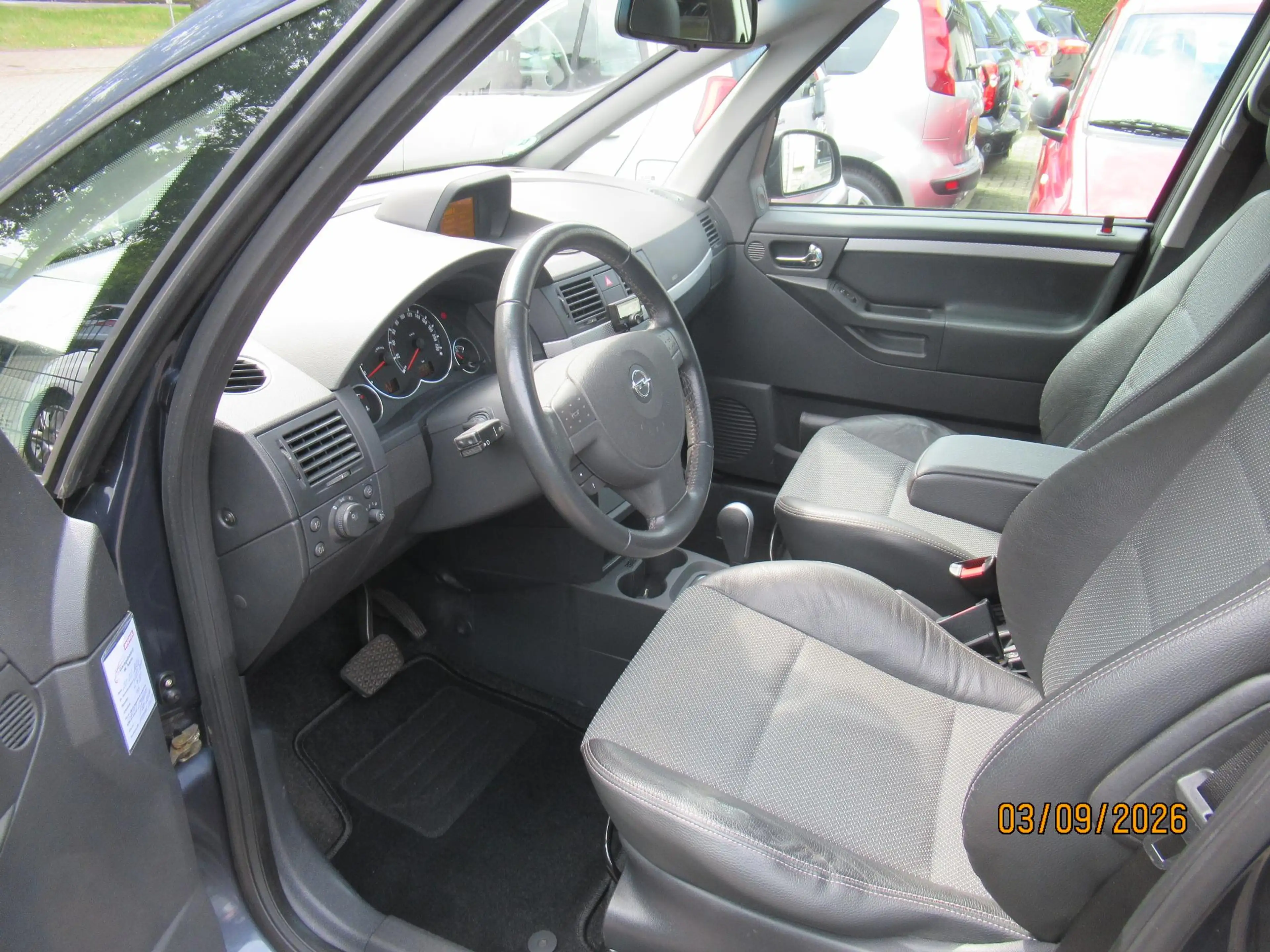 Opel Meriva 1.6-16V Cosmo automaat — photo 3