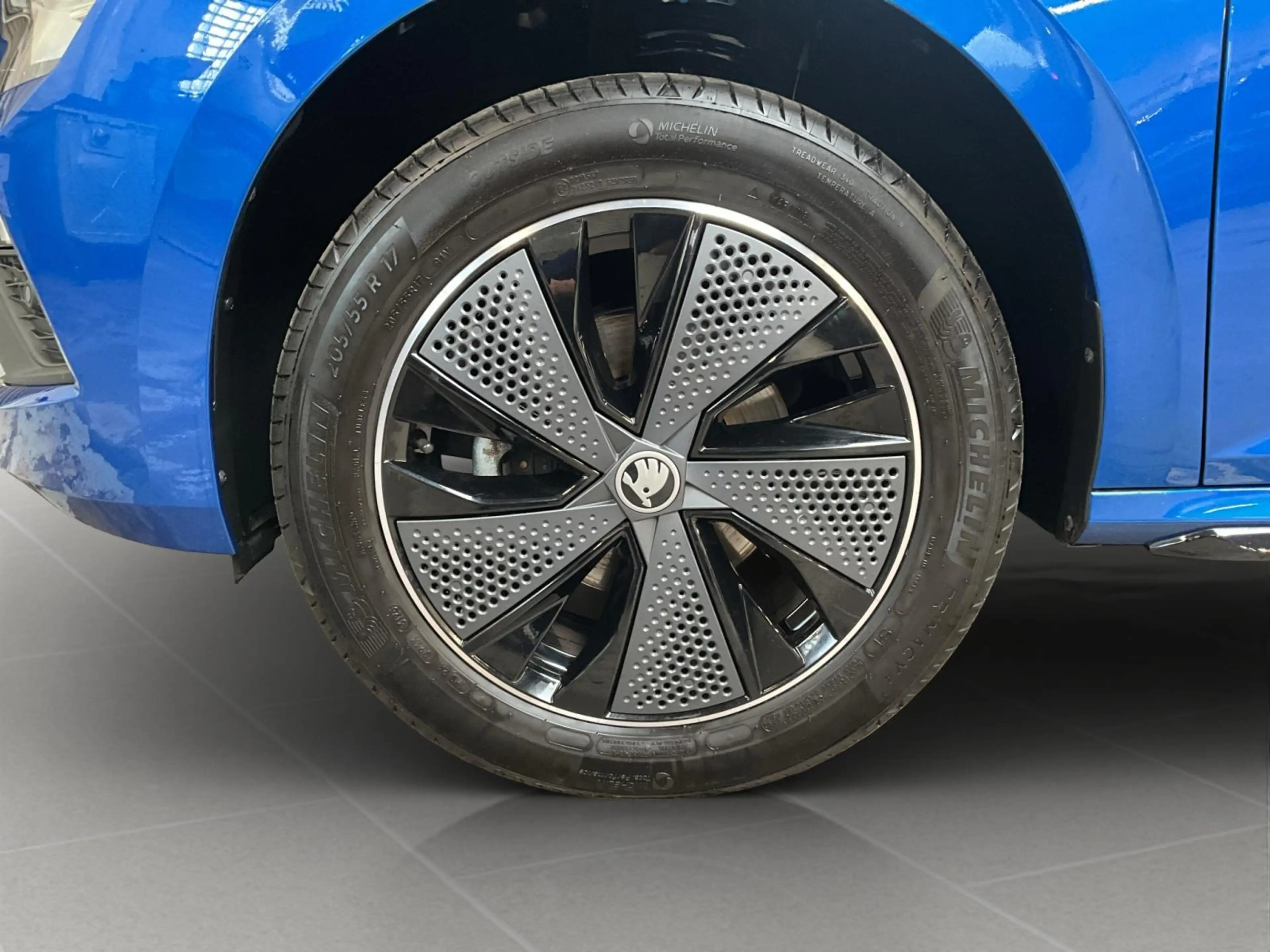 Skoda Kamiq Monte-Carlo+DSG+P.Ass.-Drive+LED — photo 8