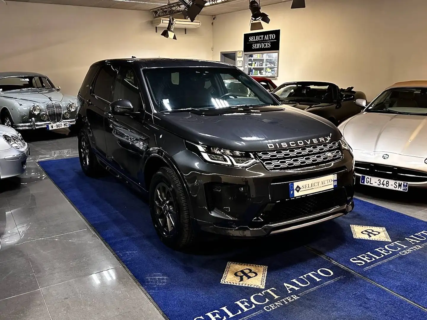 Land Rover Discovery Sport 2.0 D 150ch R-Dynamic Noir - 1
