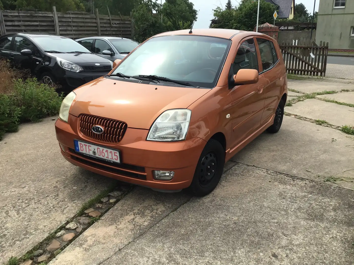 Kia Picanto 1.1 EX Orange - 1