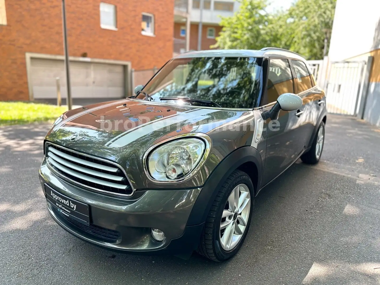 MINI Cooper Countryman *Automatik*Navi*PDC* Grau - 2