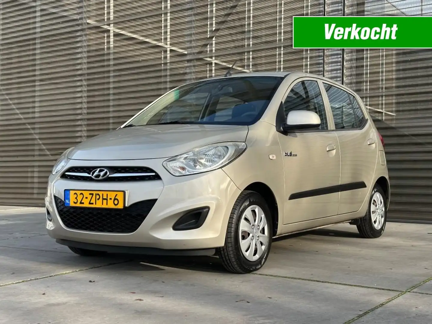 Hyundai i10 1.0 I-DRIVE COOL AIRCO 27-12-2026 !! Beige - 1
