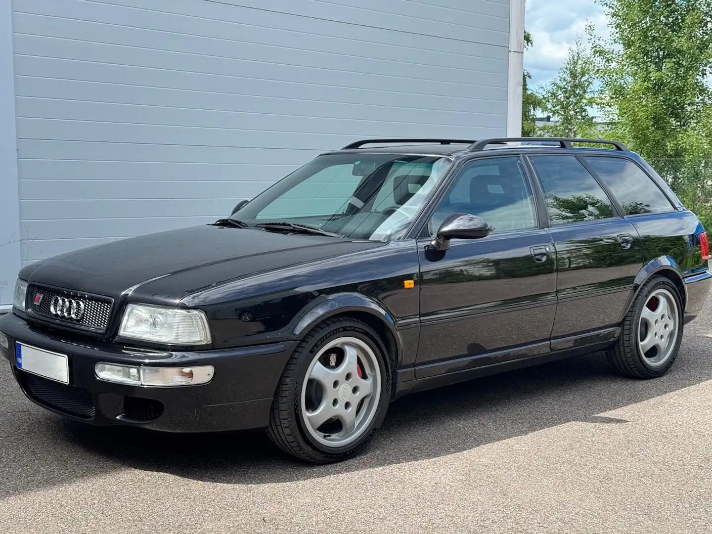 Audi RS2 Avant Schwarz - 1