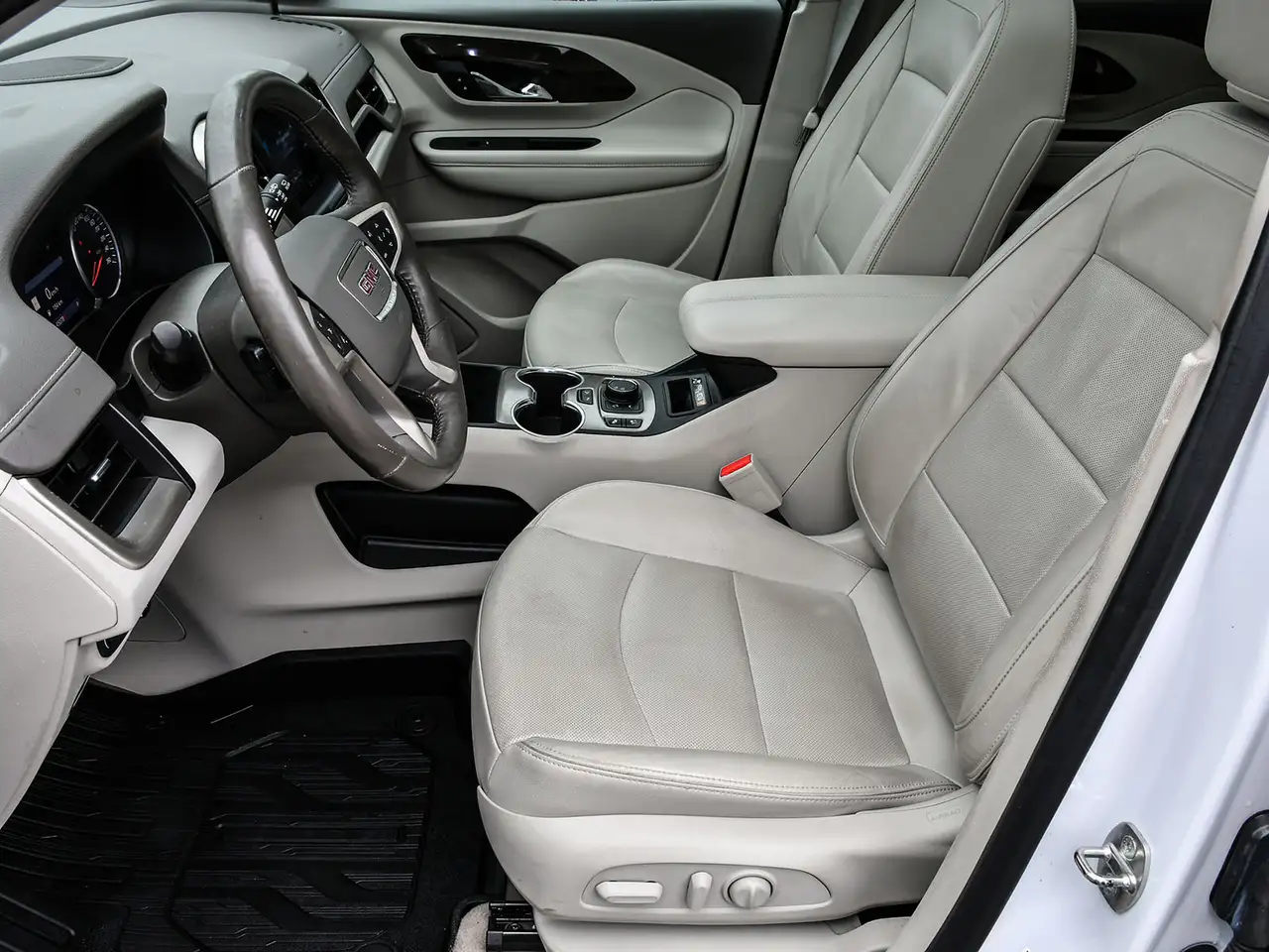 GMC Terrain снимка GMC Terrain
