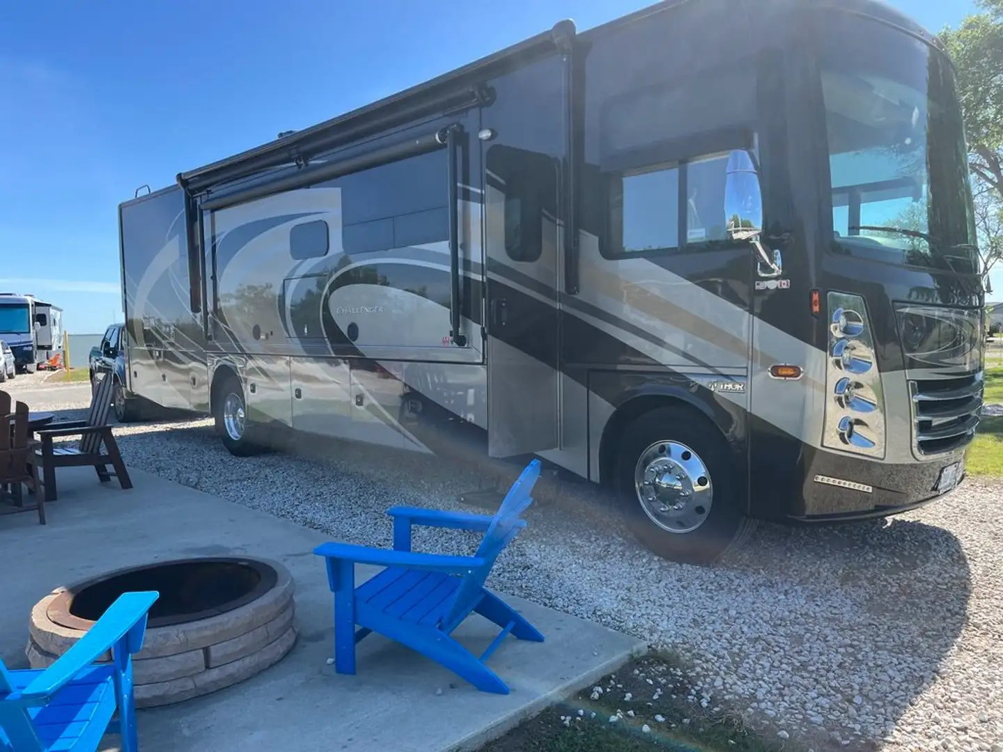 Thor Motor Coach Challenger 37YT 2018 | 139 500 $ | 85 000 km ...