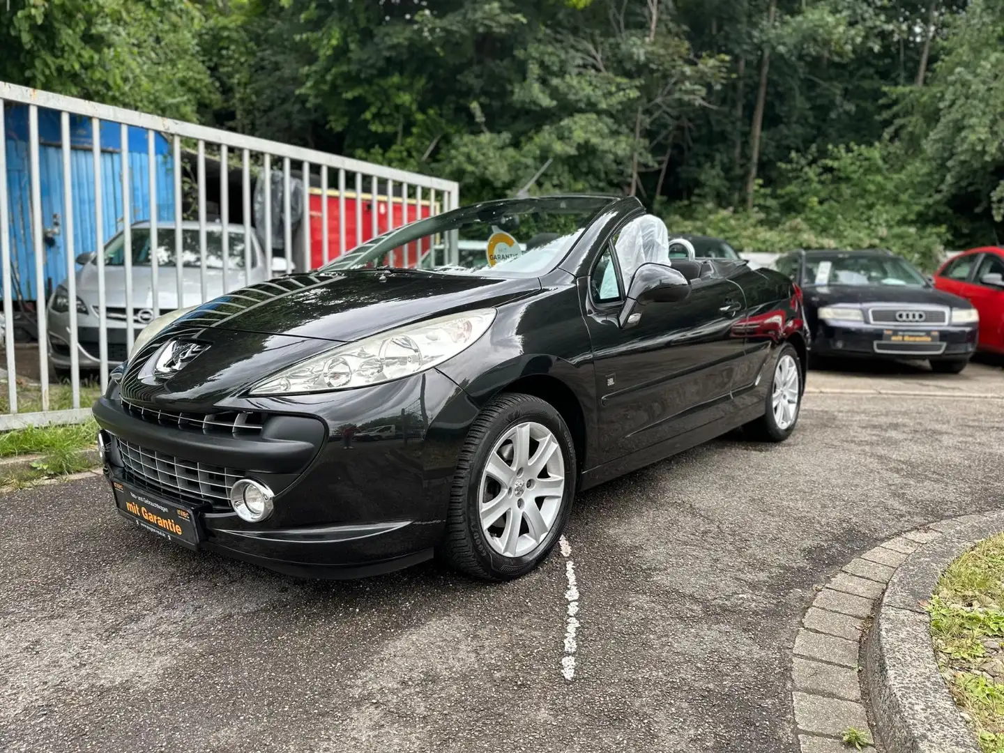 Peugeot 207 CC Cabrio-Coupe JBL*Tüv Neu*1 Hand*Klima*Top Schwarz - 2