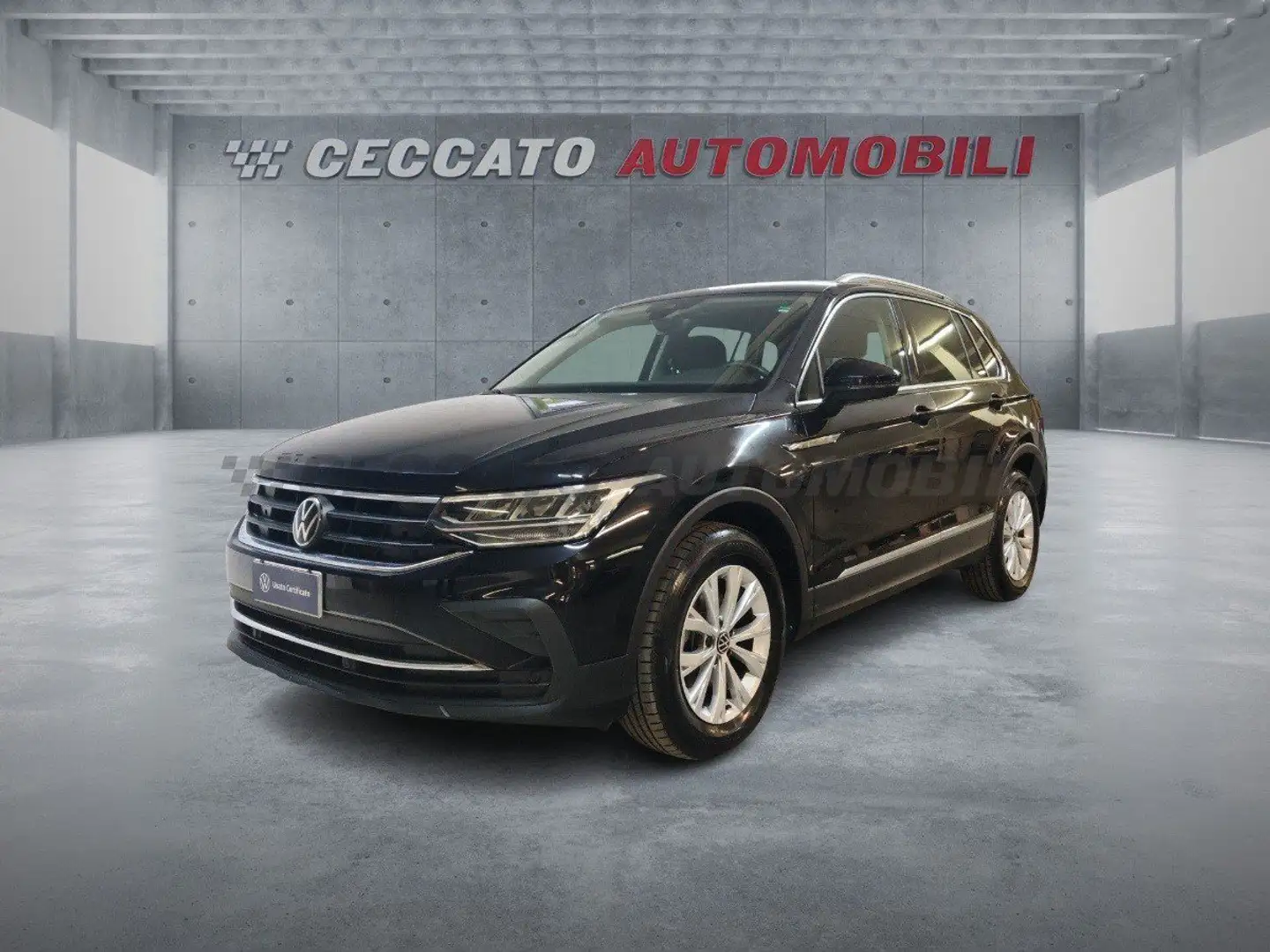 Volkswagen Tiguan II 2021 2.0 tdi Life 150cv dsg Nero - 1