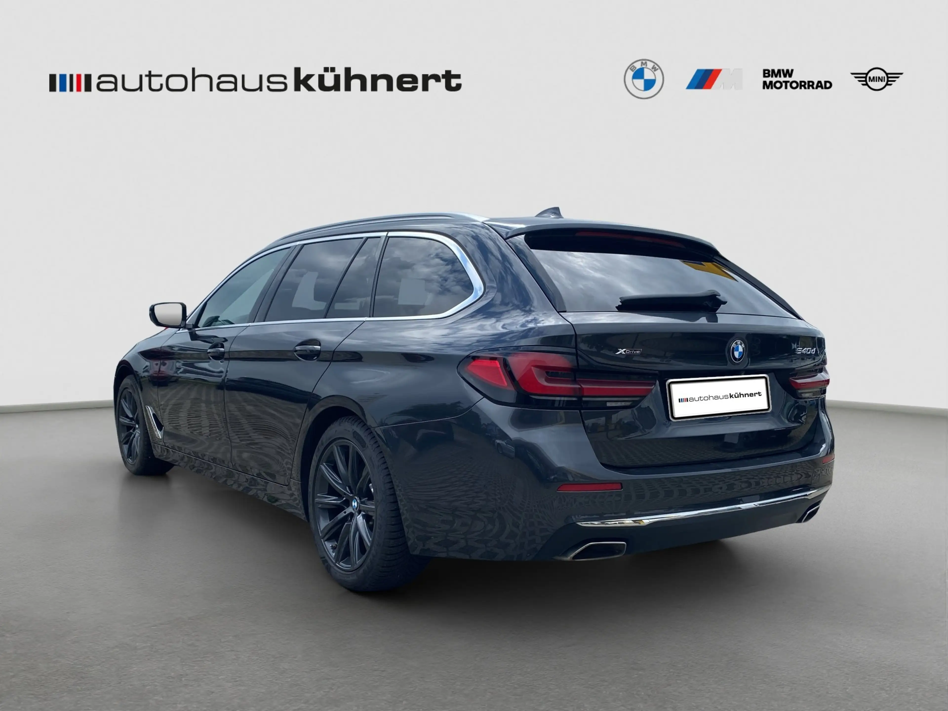 BMW 540 d xDrive Touring Luxury Line Laser Pano StHzg — photo 5