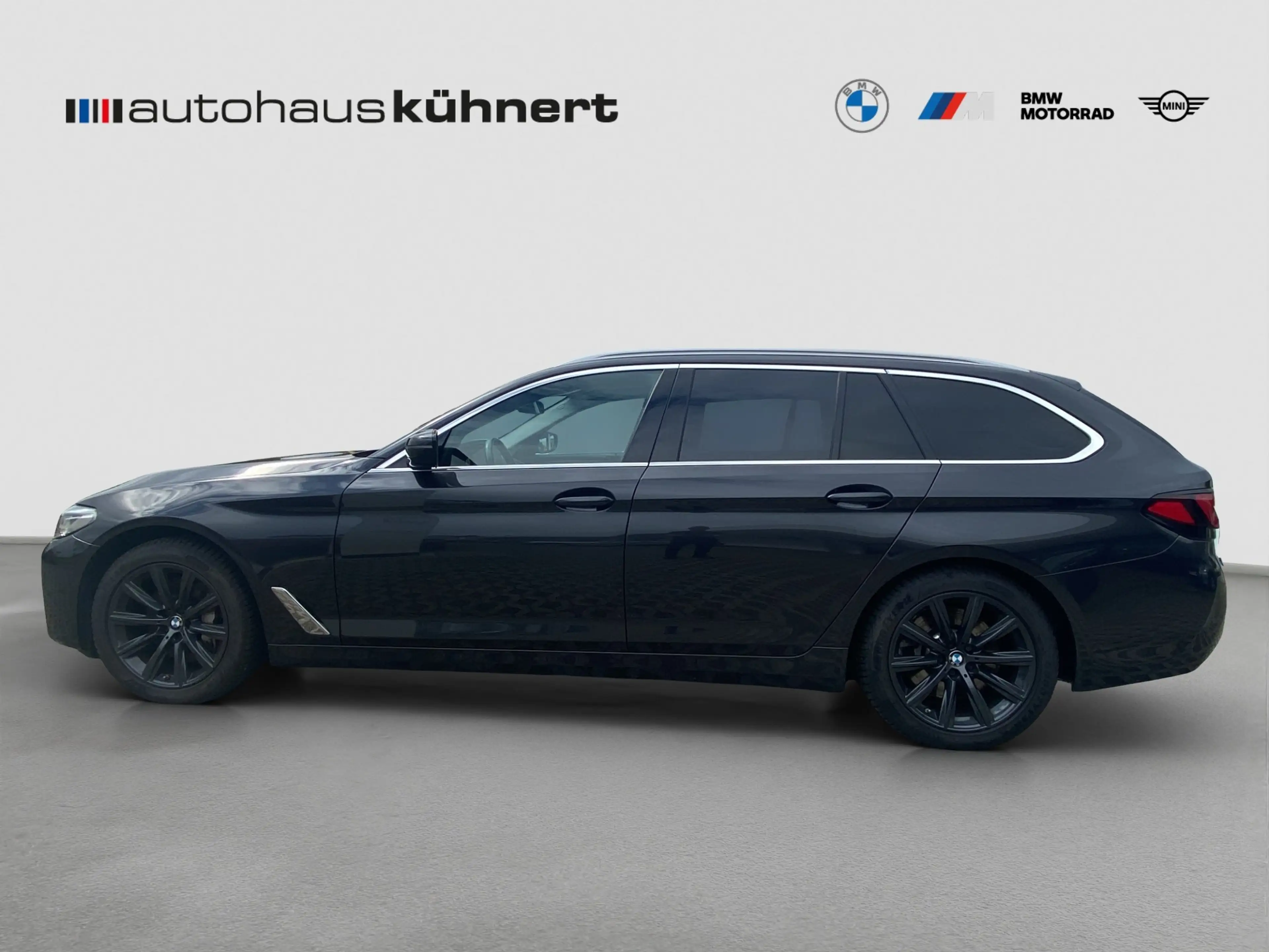 BMW 540 d xDrive Touring Luxury Line Laser Pano StHzg — photo 4