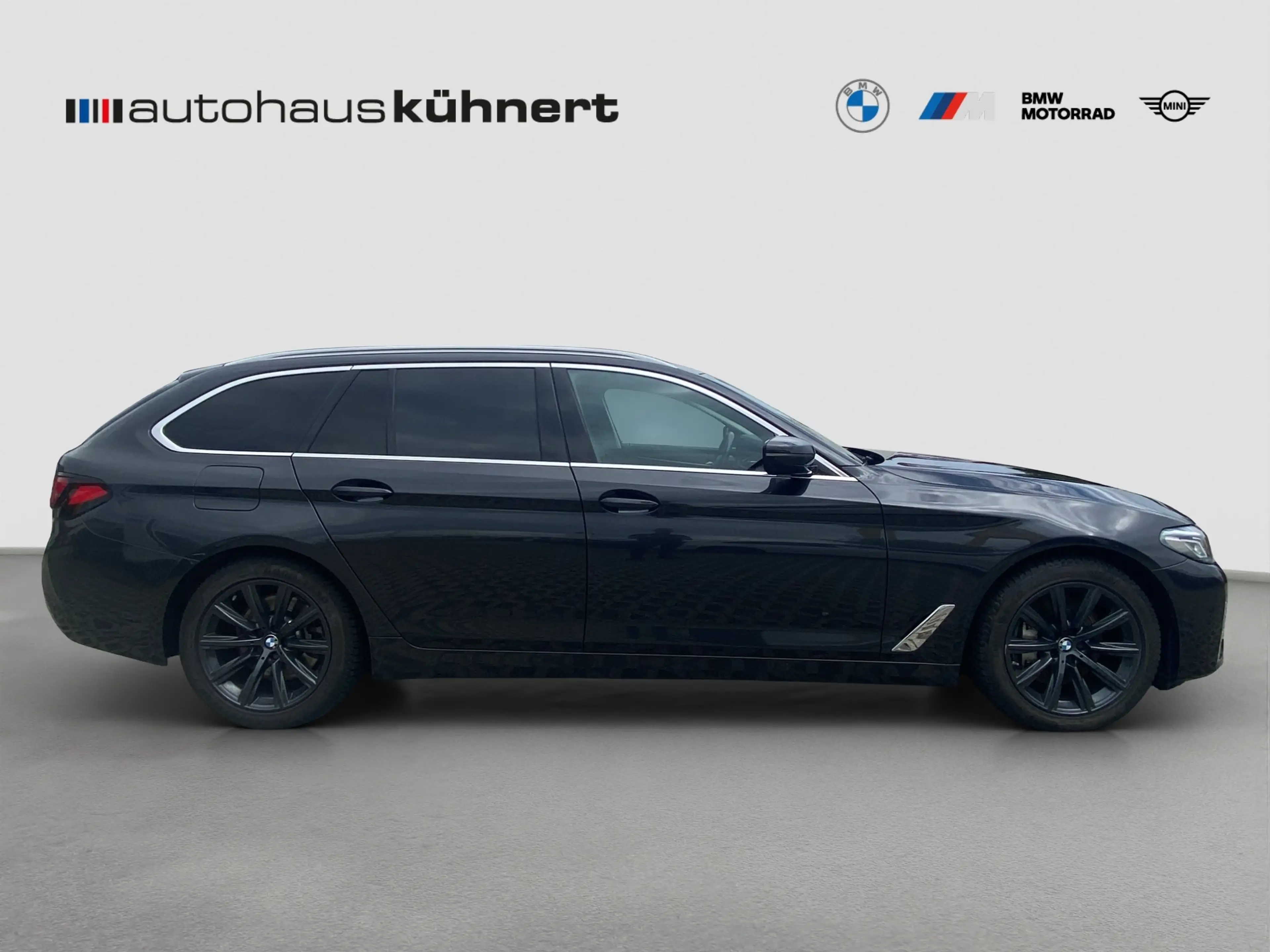 BMW 540 d xDrive Touring Luxury Line Laser Pano StHzg — photo 8