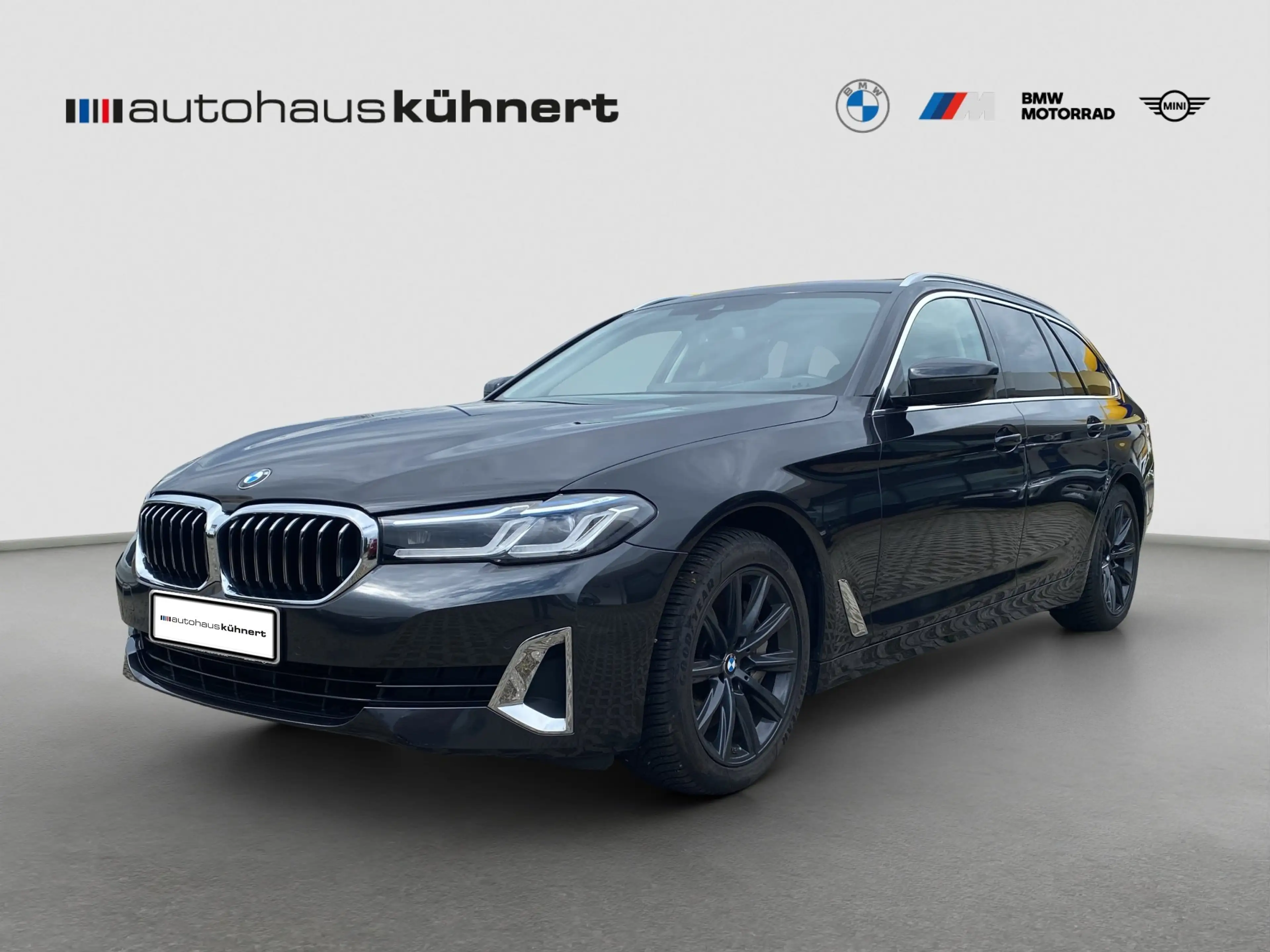 BMW 540 d xDrive Touring Luxury Line Laser Pano StHzg — photo 2