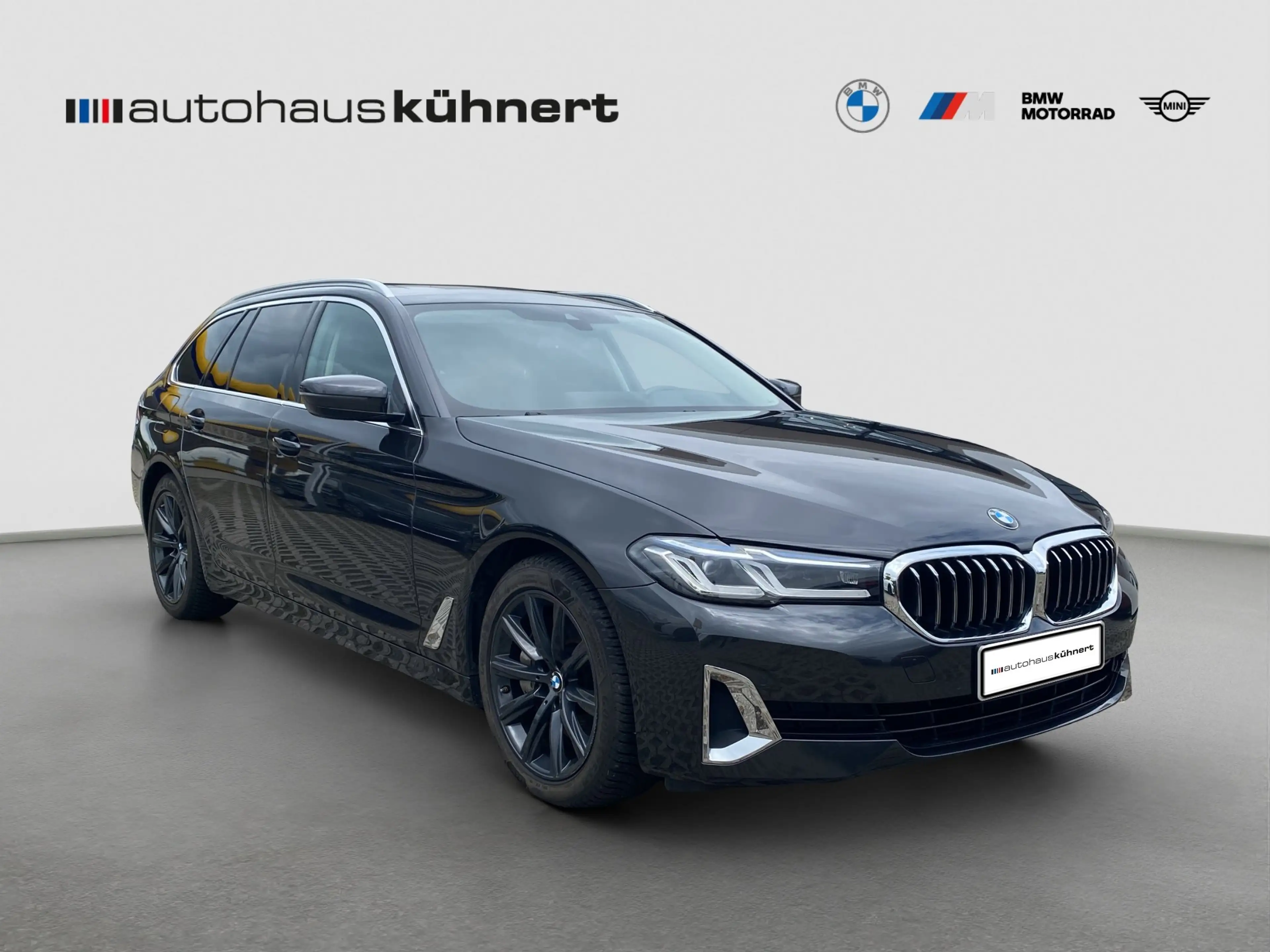 BMW 540 d xDrive Touring Luxury Line Laser Pano StHzg — photo 9