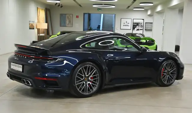 Porsche 992 911 Turbo Coupe PDK Modell 992 Ansicht 3
