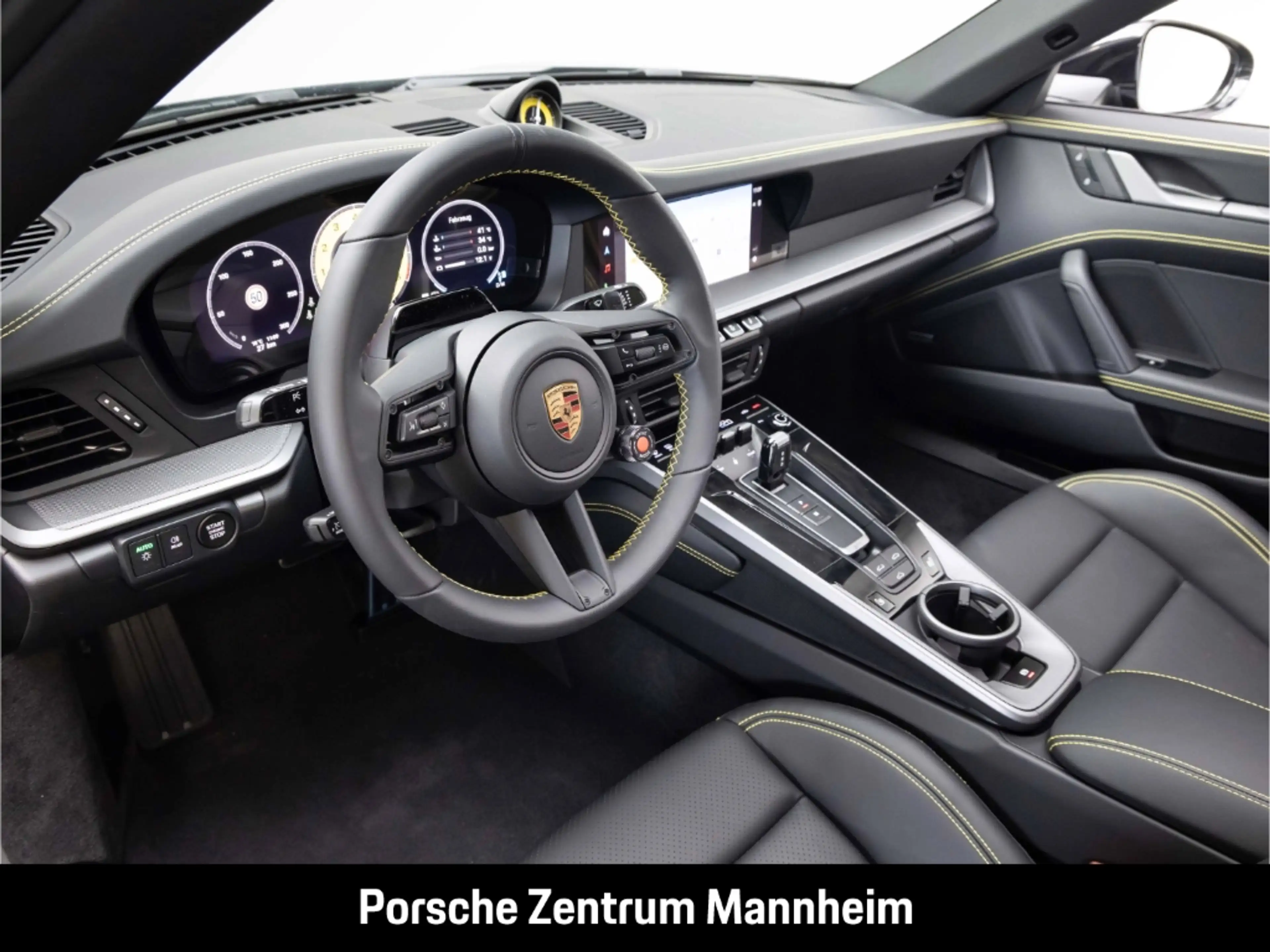Porsche 992 -2 (911) Carrera — photo 4