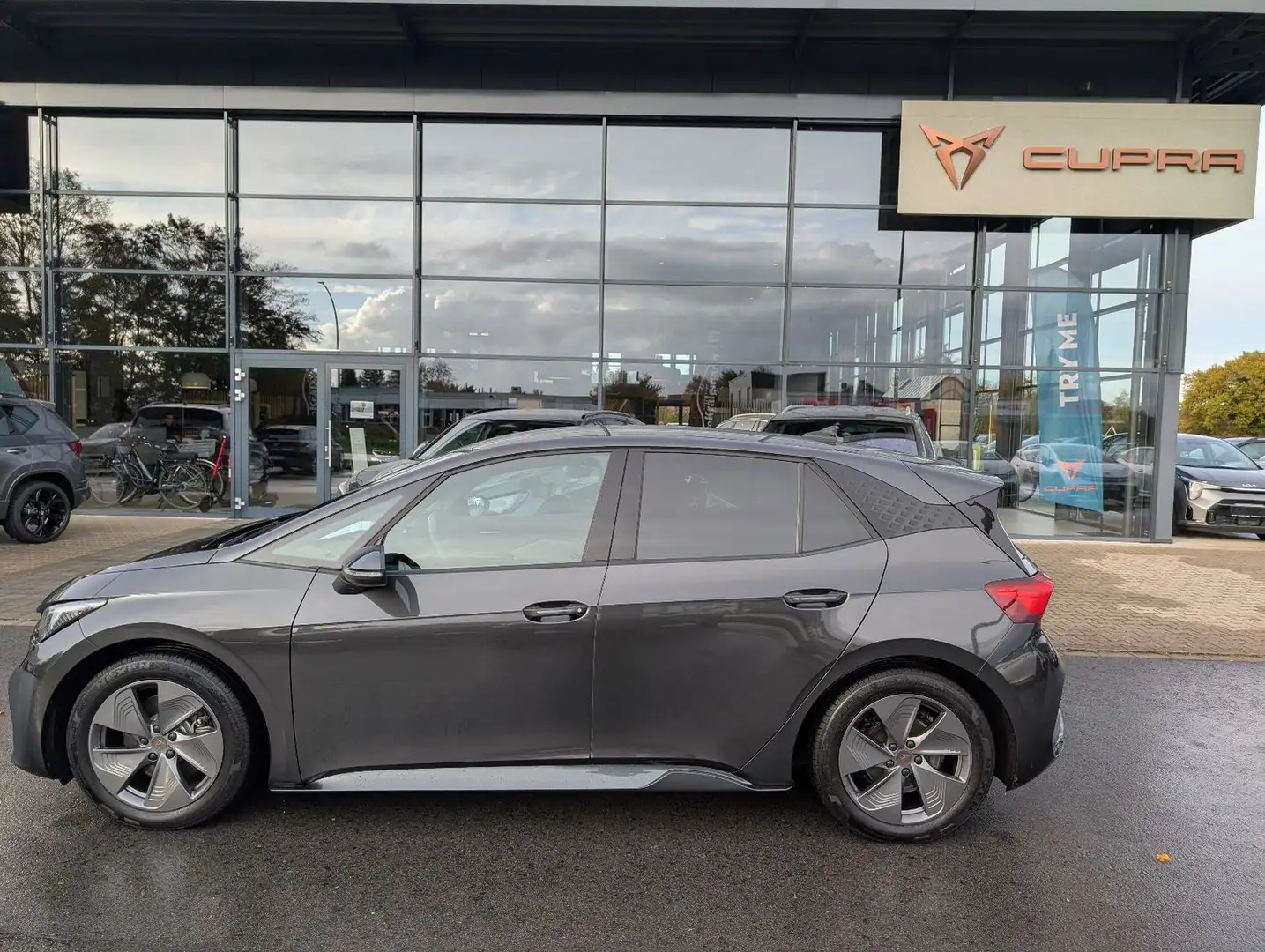 CUPRA Born *Pilot M*CargoPack*WinterPaket* Grau - 1