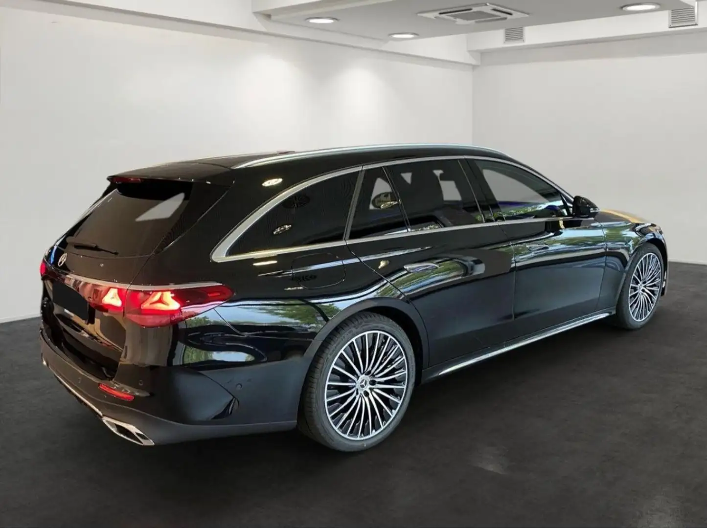 Mercedes-Benz E 220 E 220d AMG Line SW Premium 4matic Panorama auto Schwarz - 2