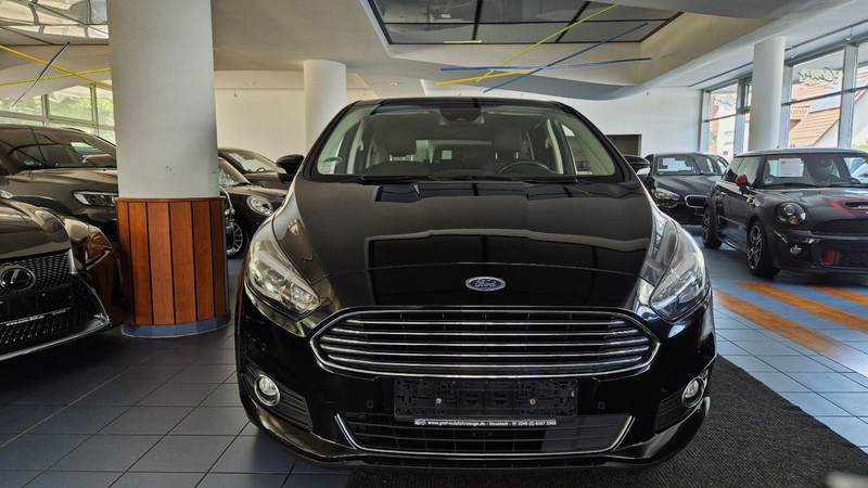 Ford S-Max Titanium/8xAlu/LED/Navi/Pano/RFK/Spur/Temp — photo 2
