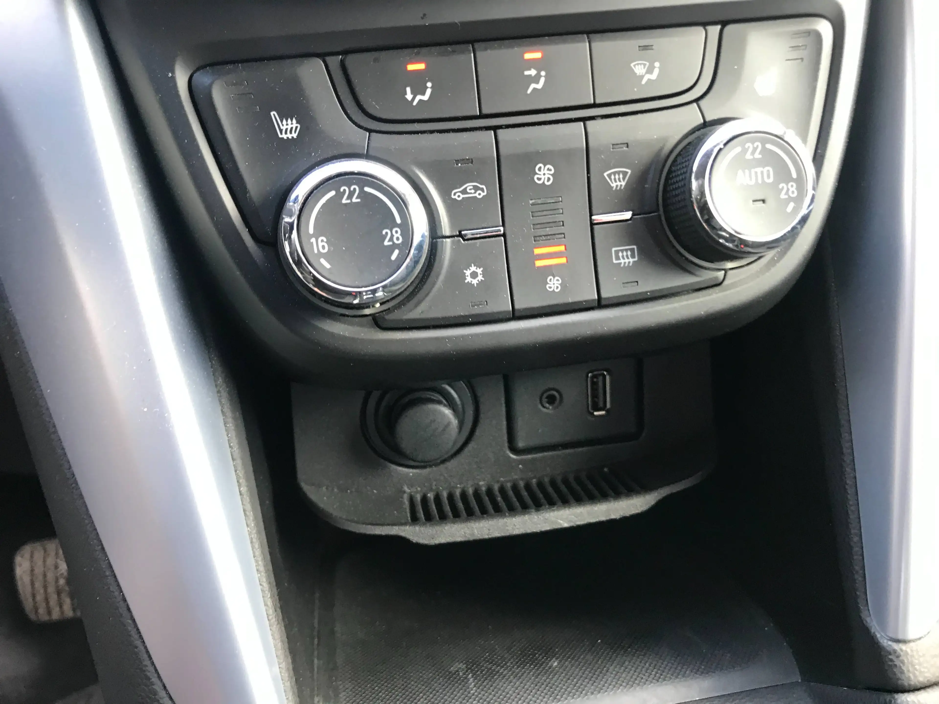 Opel Zafira Tourer KlimAut NAVI St/Stop SitzH 2xPDC StKetNeu SR WR SB — photo 10