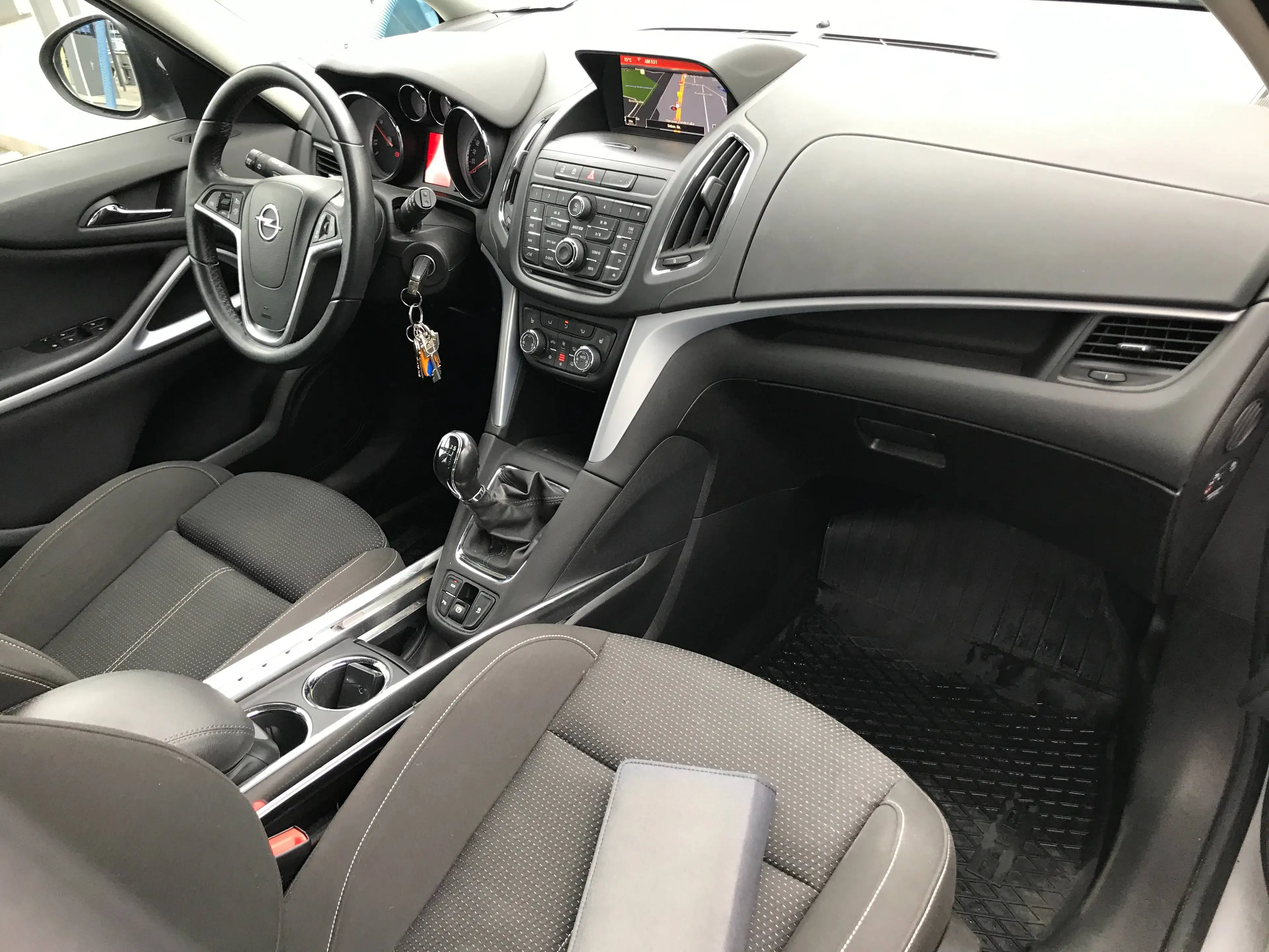 Opel Zafira Tourer KlimAut NAVI St/Stop SitzH 2xPDC StKetNeu SR WR SB — photo 11