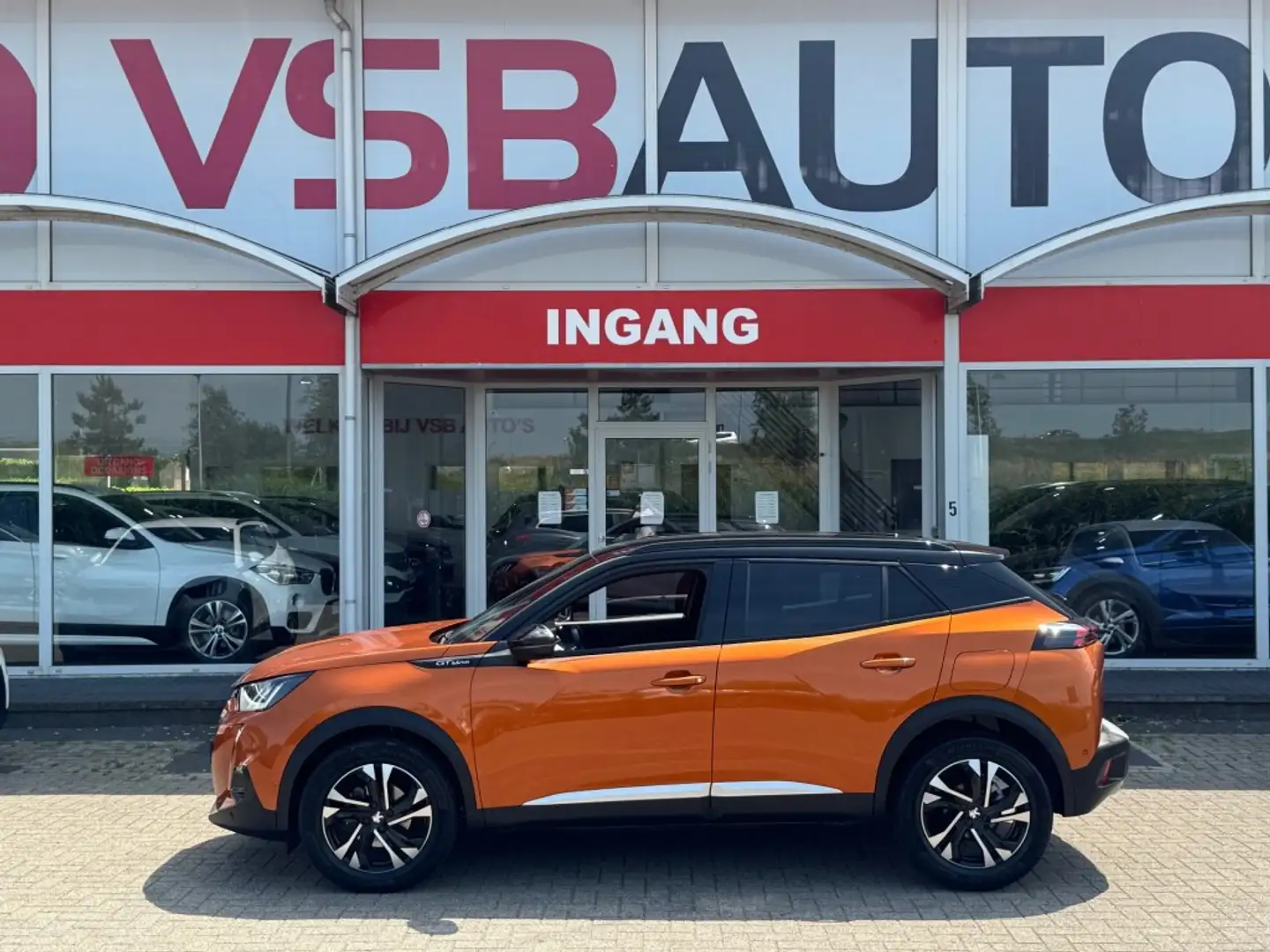 Peugeot 2008 1.2 PURETECH AUT. GT-LINE LED NAVI CAMERA CARPLAY Naranja - 2