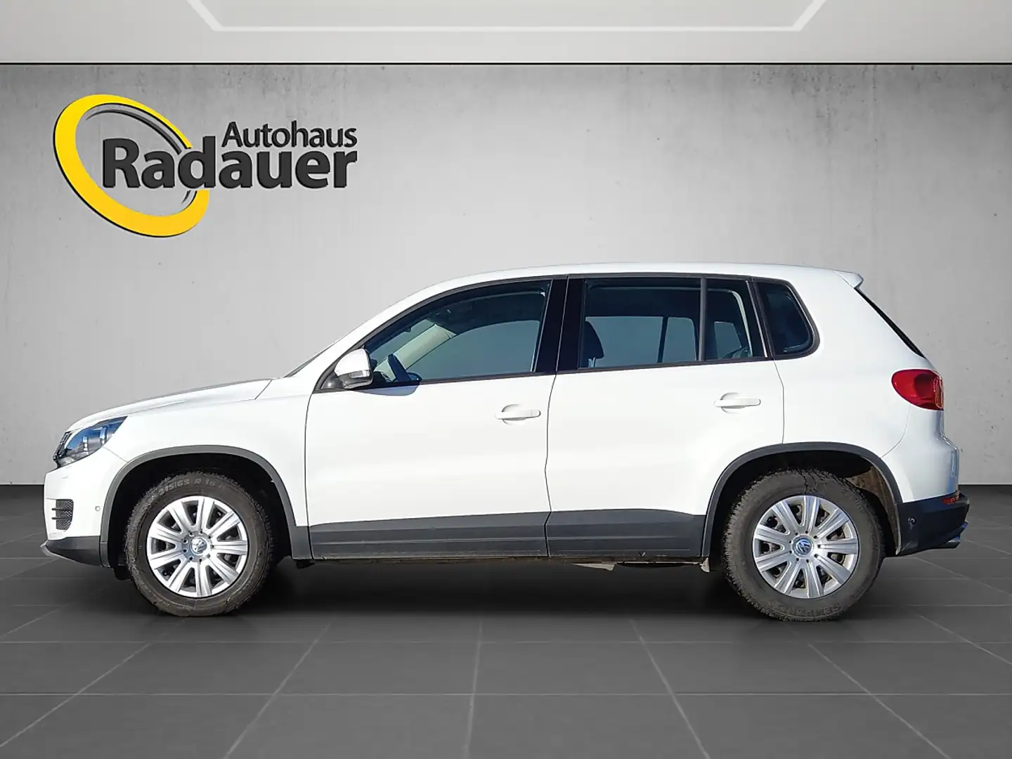 Volkswagen Tiguan 1,4 TSI Cool BMT Weiß - 2