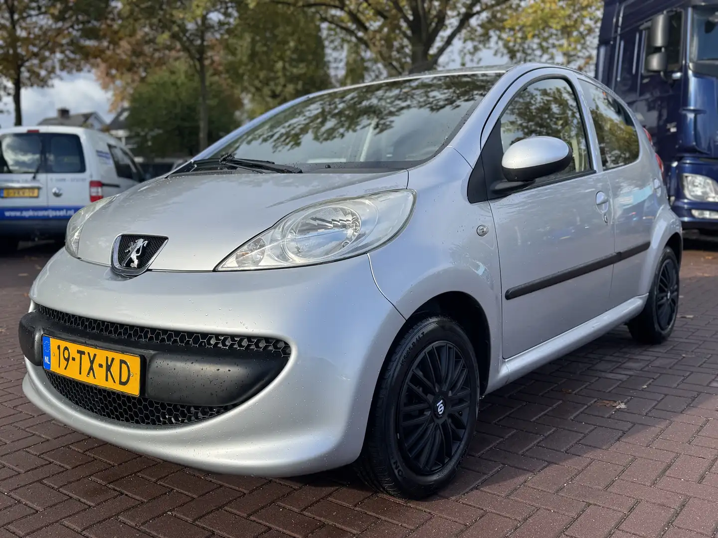 Peugeot 107 1.0-12V XS Grijs - 1