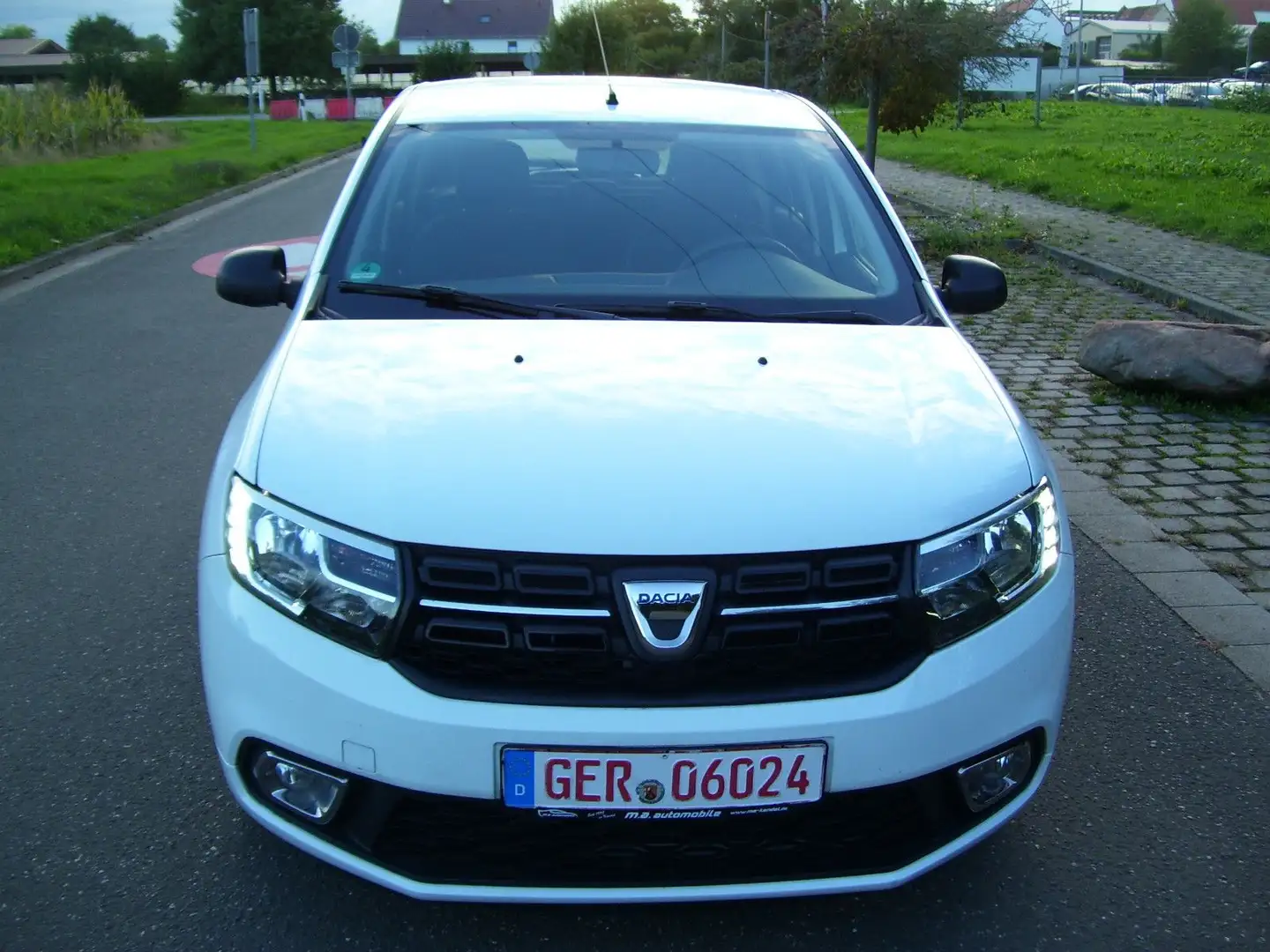 Dacia Sandero II Essential*1.Hand*25000Km Weiß - 2