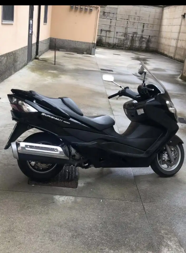 Suzuki Burgman 400