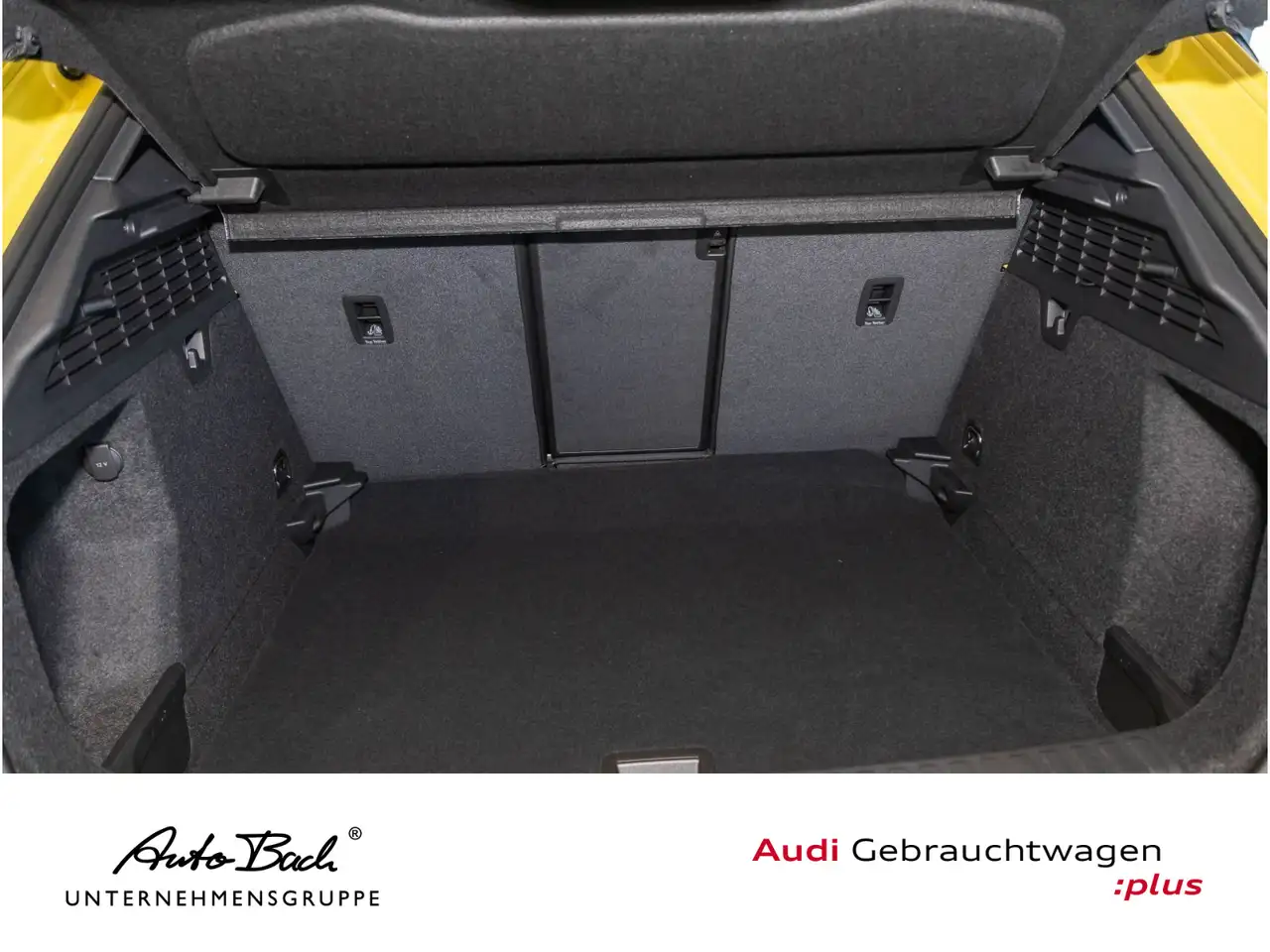 Audi A3 35TFSI Stronic S-Line-Interieur Hu 15
