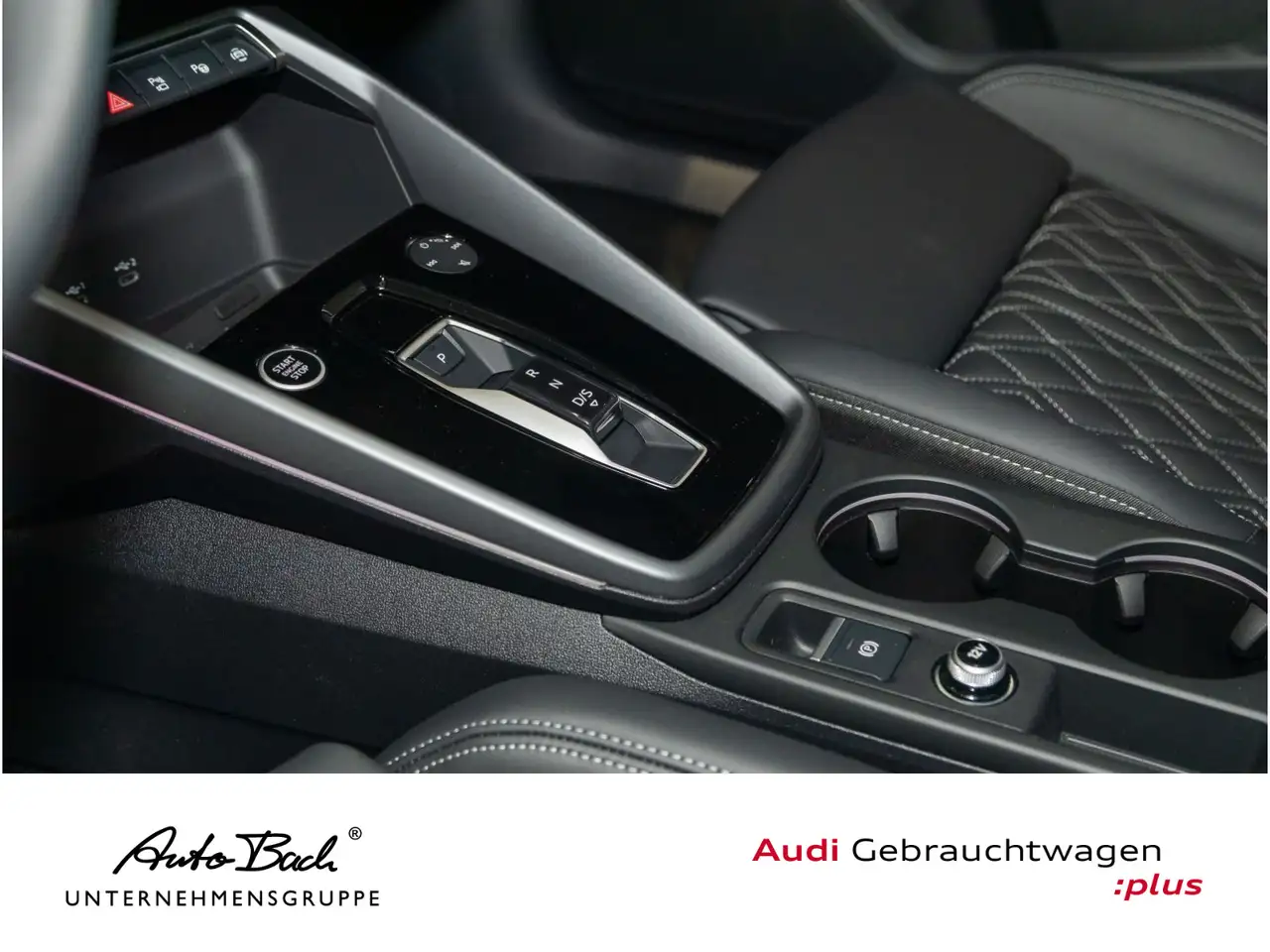 Audi A3 35TFSI Stronic S-Line-Interieur Hu 12